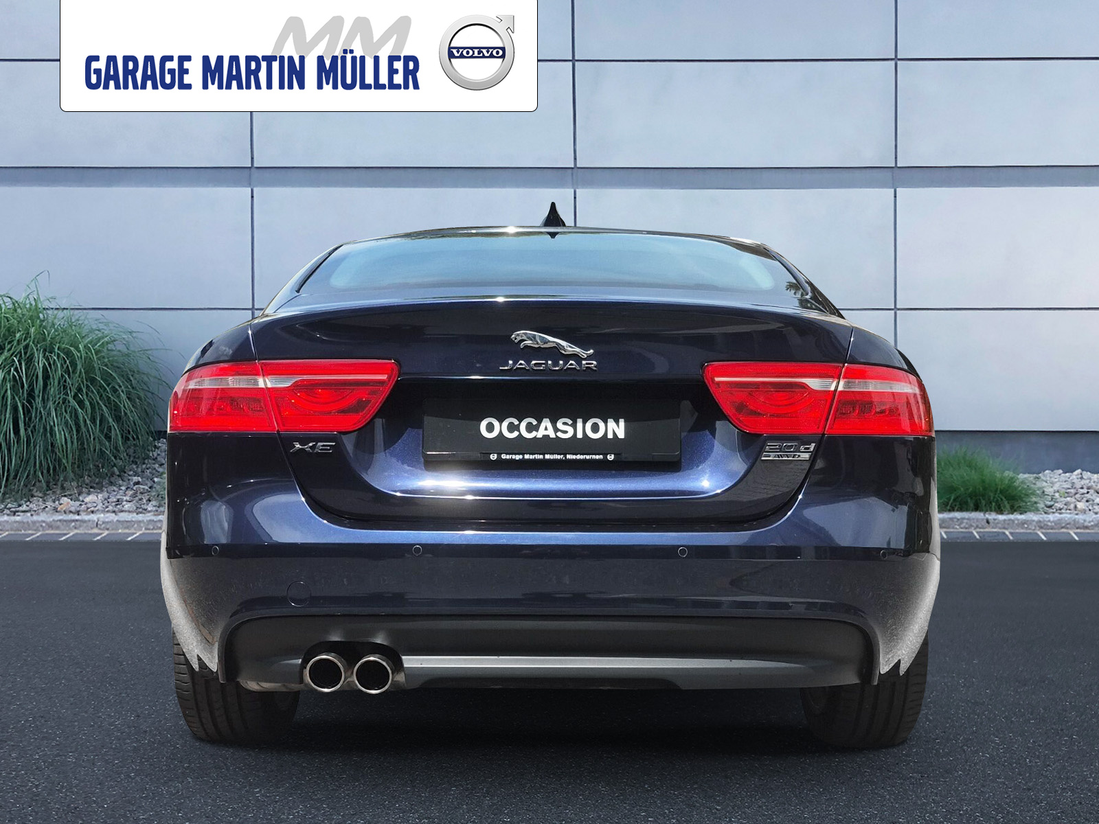 JAGUAR XE 2.0 D 180 Prestige AWD-showroom-element-3
