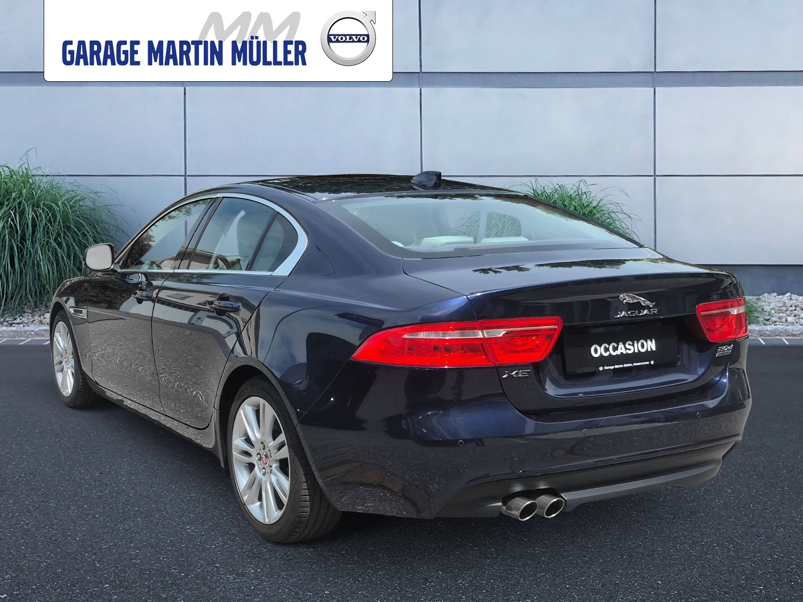 JAGUAR XE 2.0 D 180 Prestige AWD-showroom-element-2