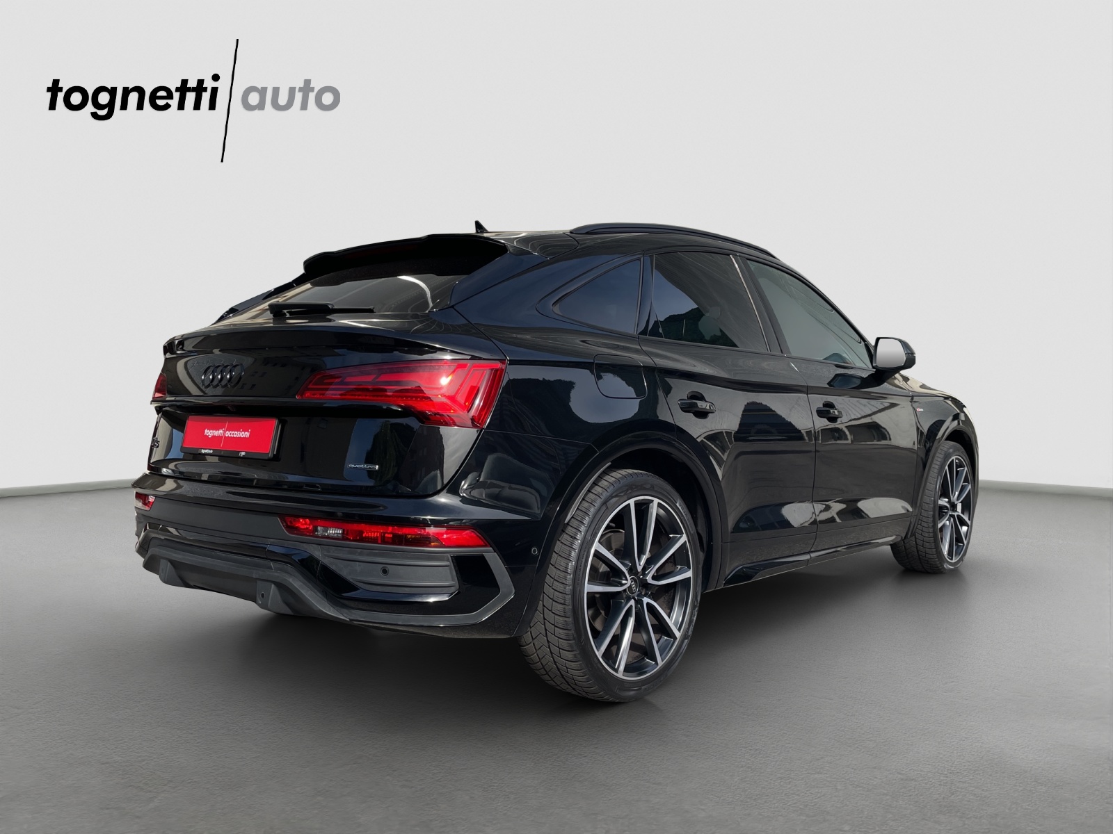 AUDI Q5 Sportback 40 TDI Blackedition quattro S-tronic-showroom-element-3