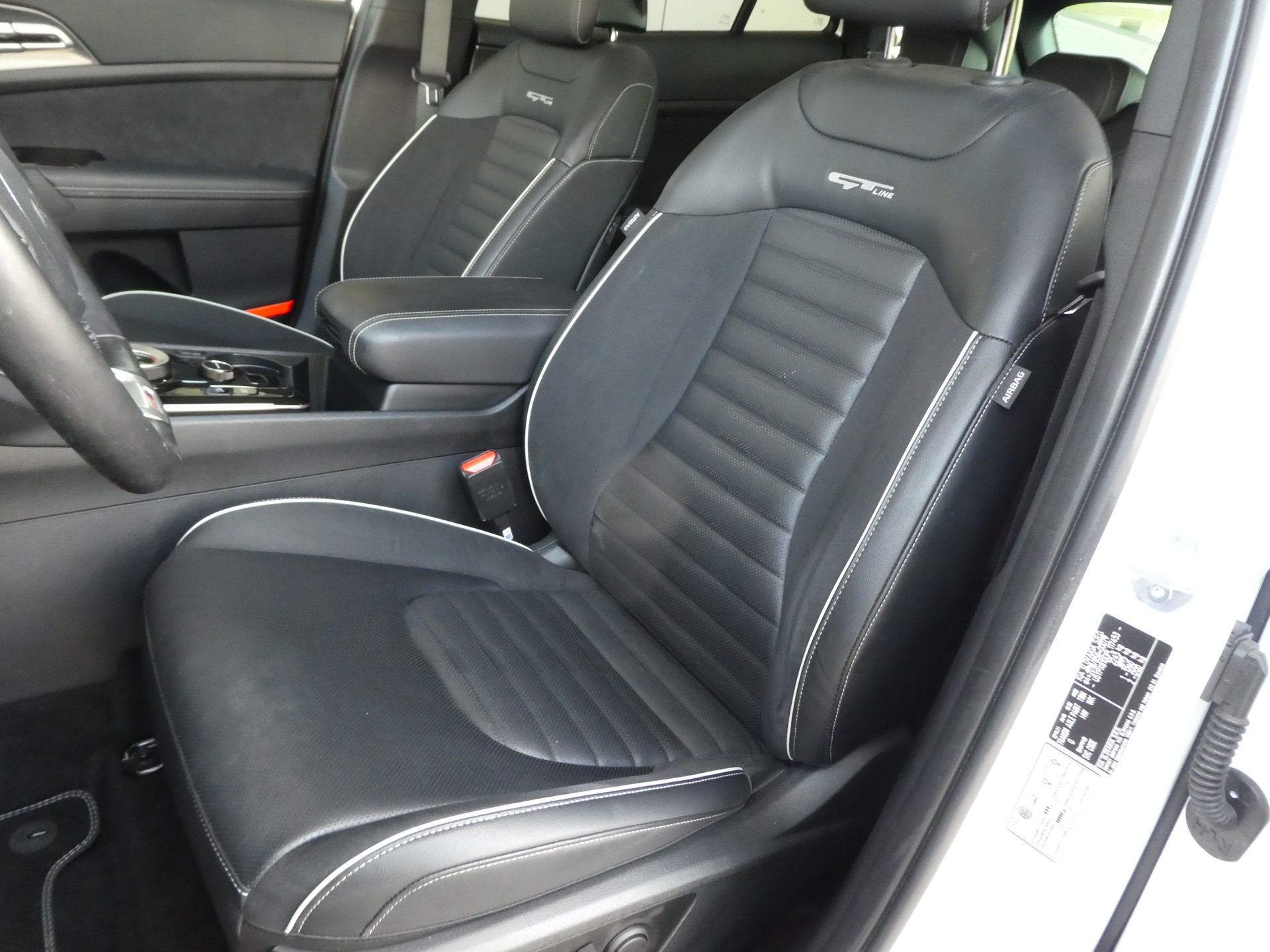 KIA Sportage 1.6T-GDi HEV GT-Line 4x4 A-image-4