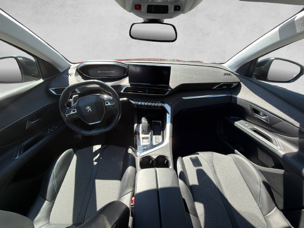 PEUGEOT 5008 1.2 PureTech Allure Pack-image-8