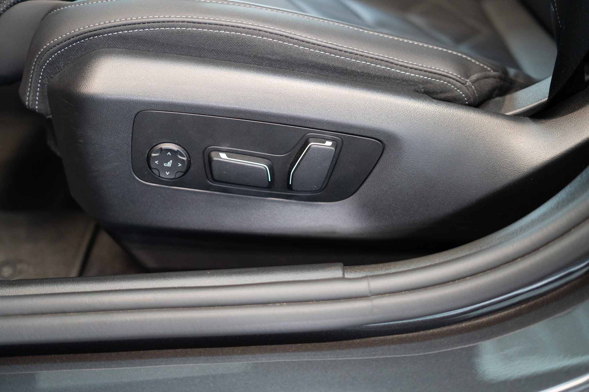 BMW 520d M Sport / Harman/Kardon / Rückfahrkamera / Ambientebeleuchtung-image-11