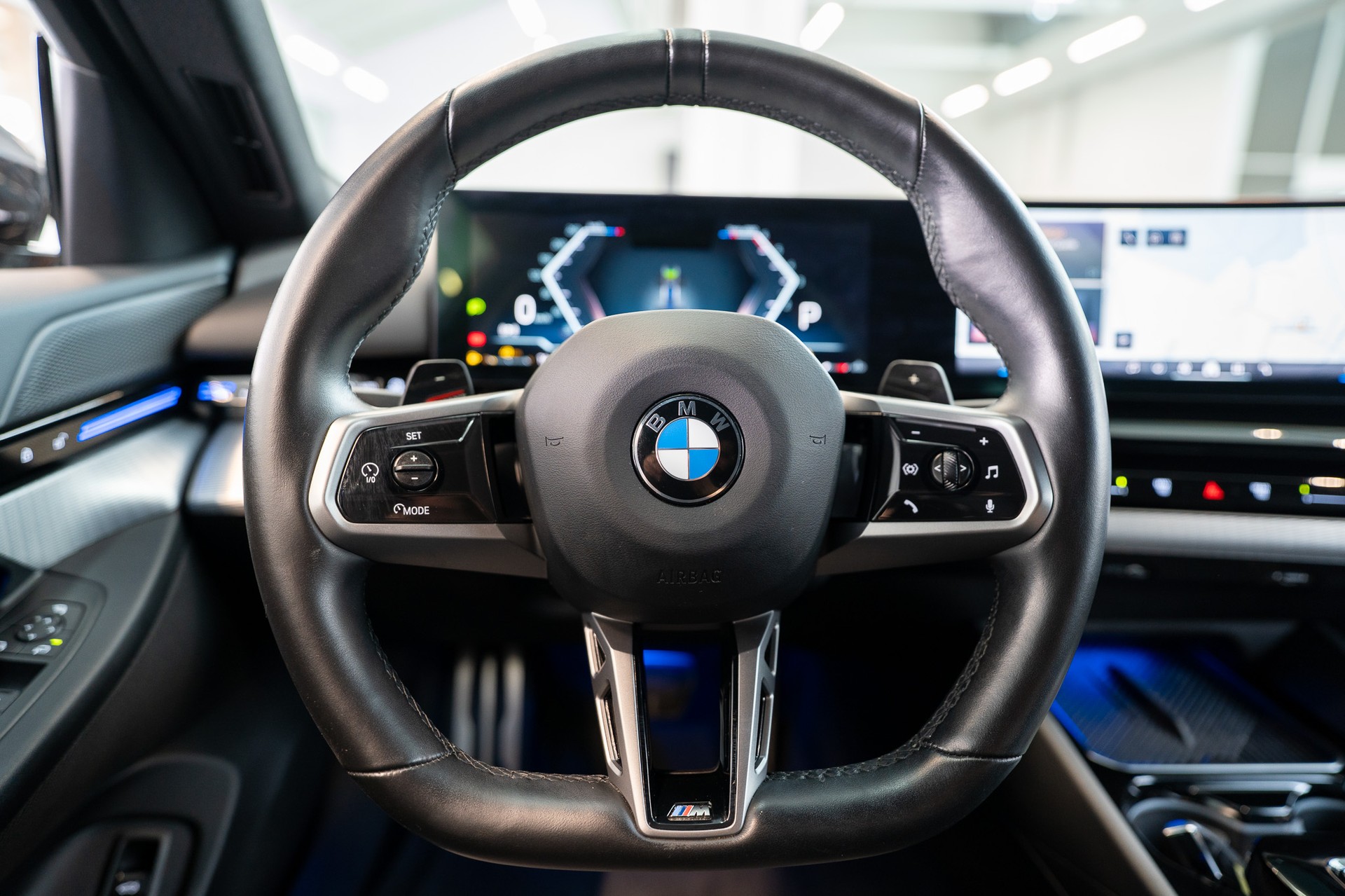BMW 520d M Sport / Harman/Kardon / Rückfahrkamera / Ambientebeleuchtung-image-17