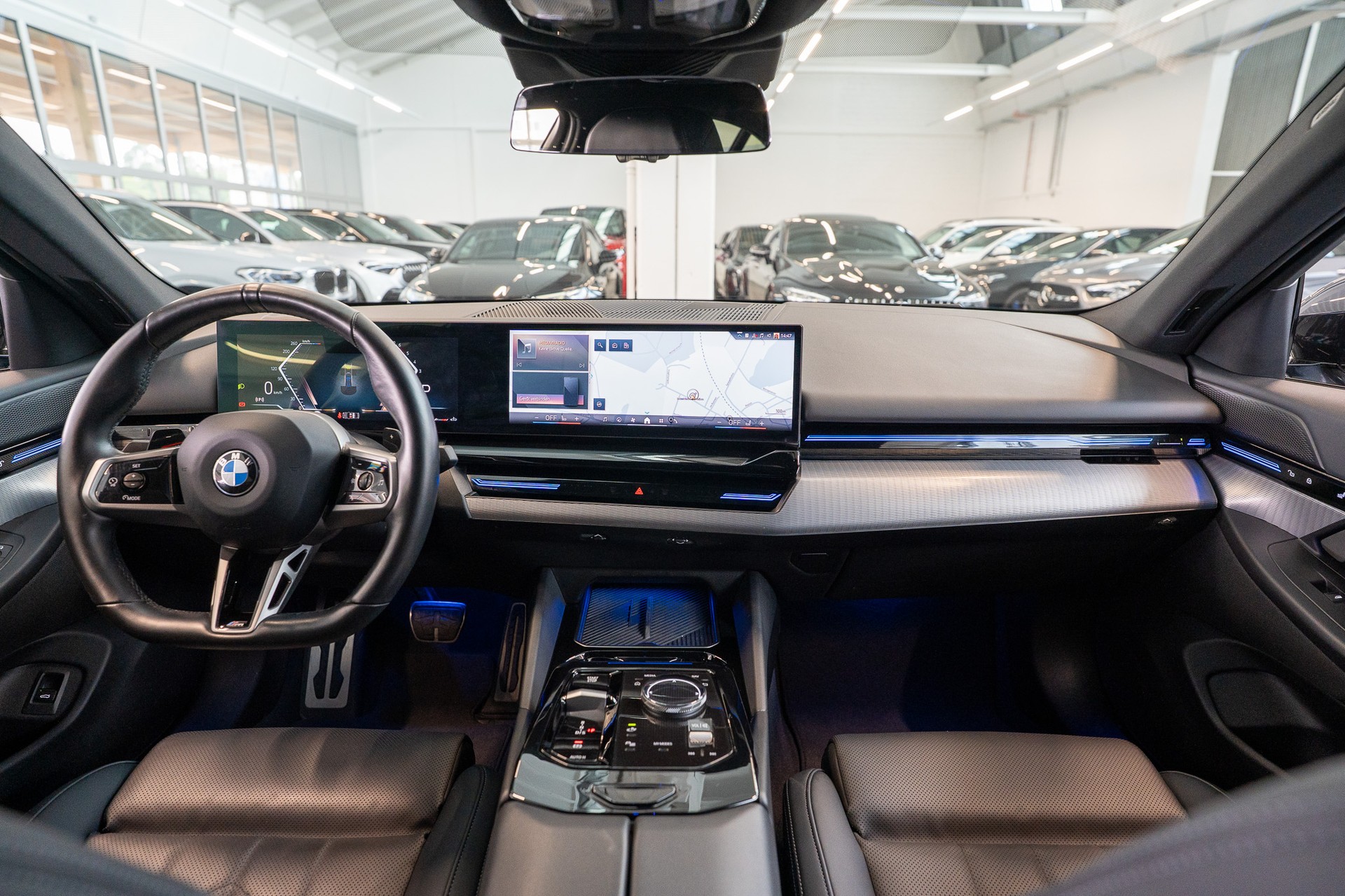 BMW 520d M Sport / Harman/Kardon / Rückfahrkamera / Ambientebeleuchtung-image-16
