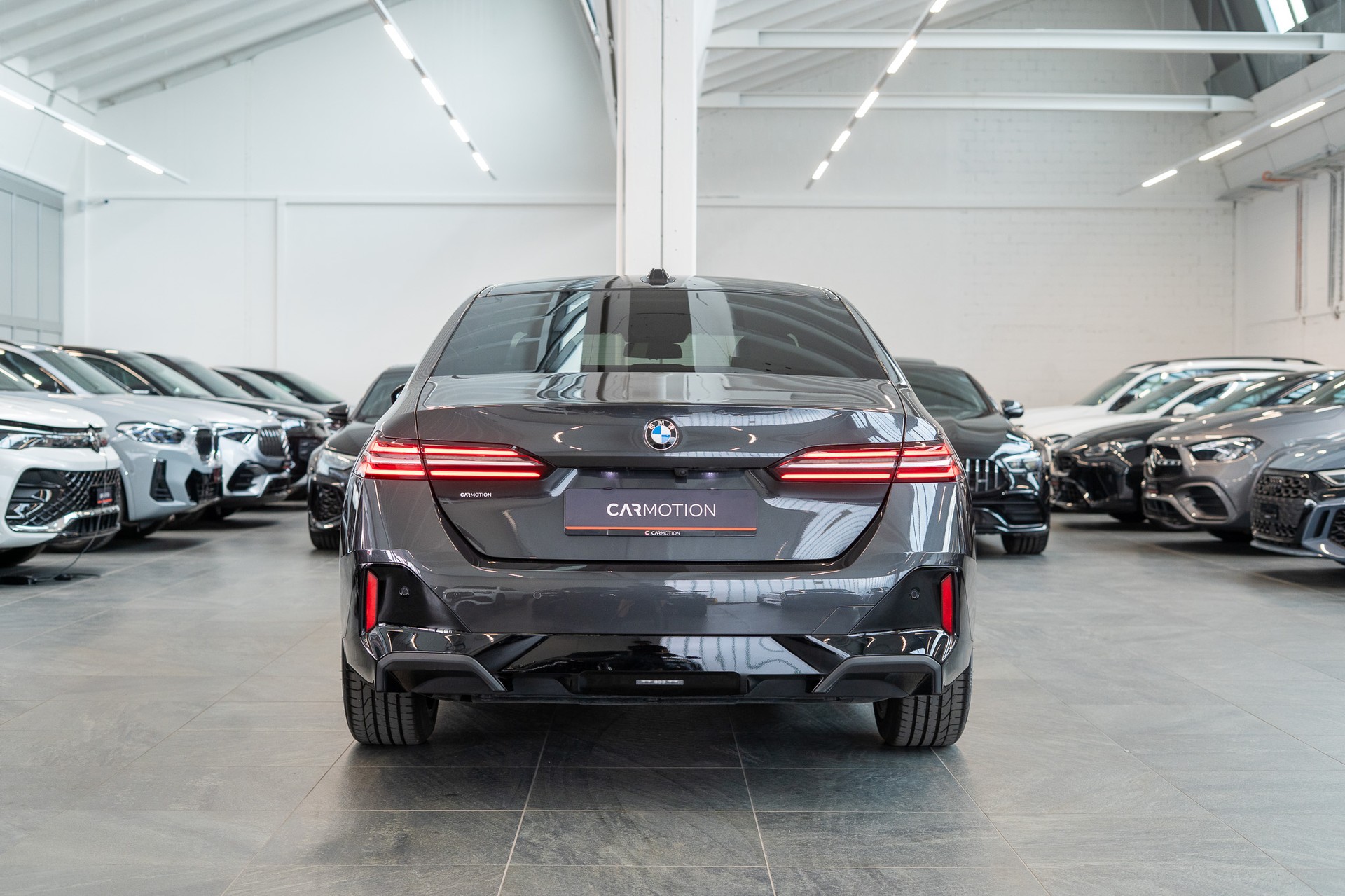 BMW 520d M Sport / Harman/Kardon / Rückfahrkamera / Ambientebeleuchtung-image-4