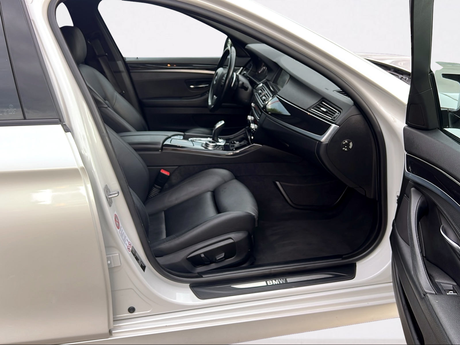 BMW 525d xDrive Steptronic-image-5