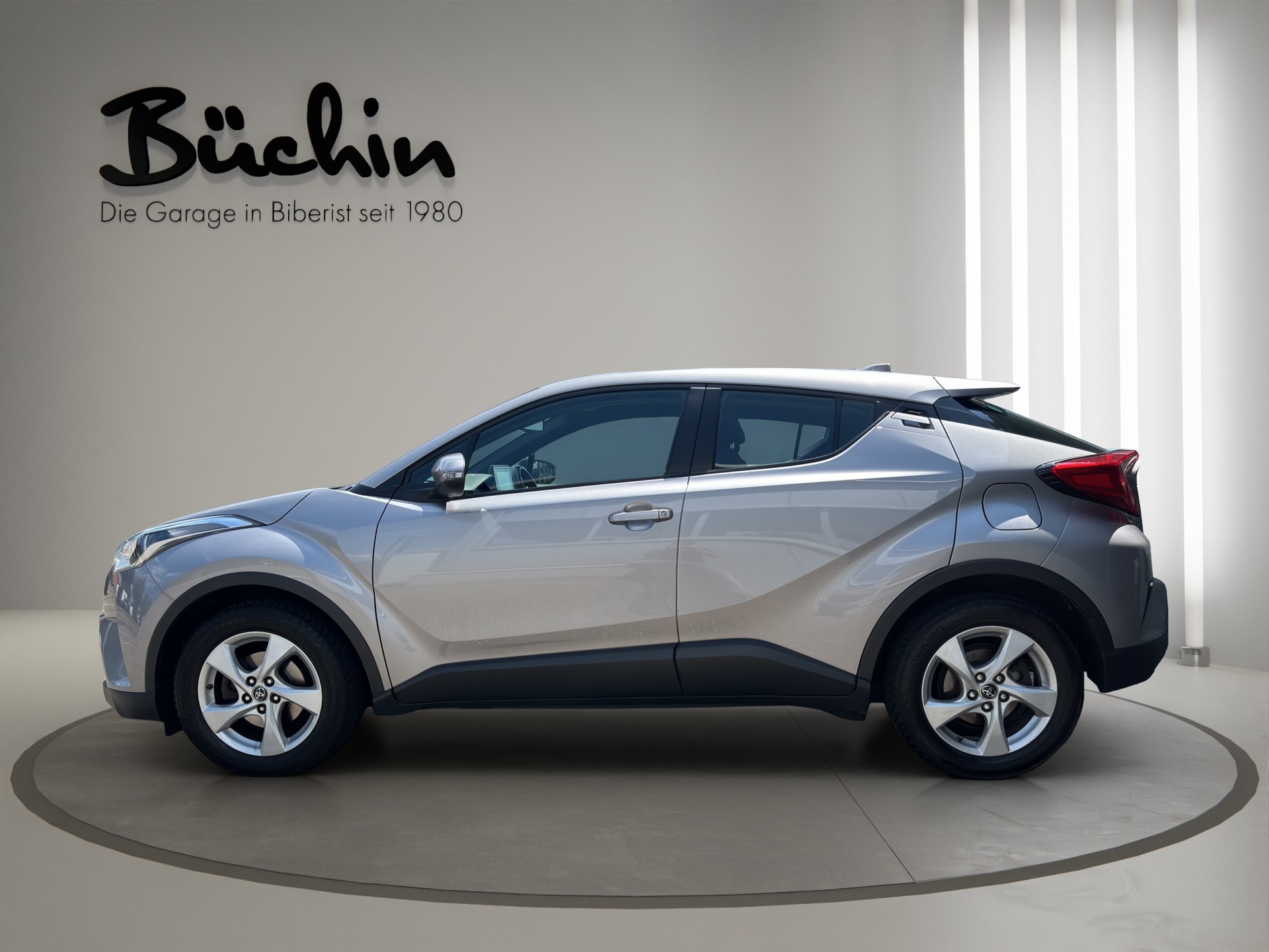 TOYOTA C-HR 1.2 Turbo Comfort-showroom-element-3