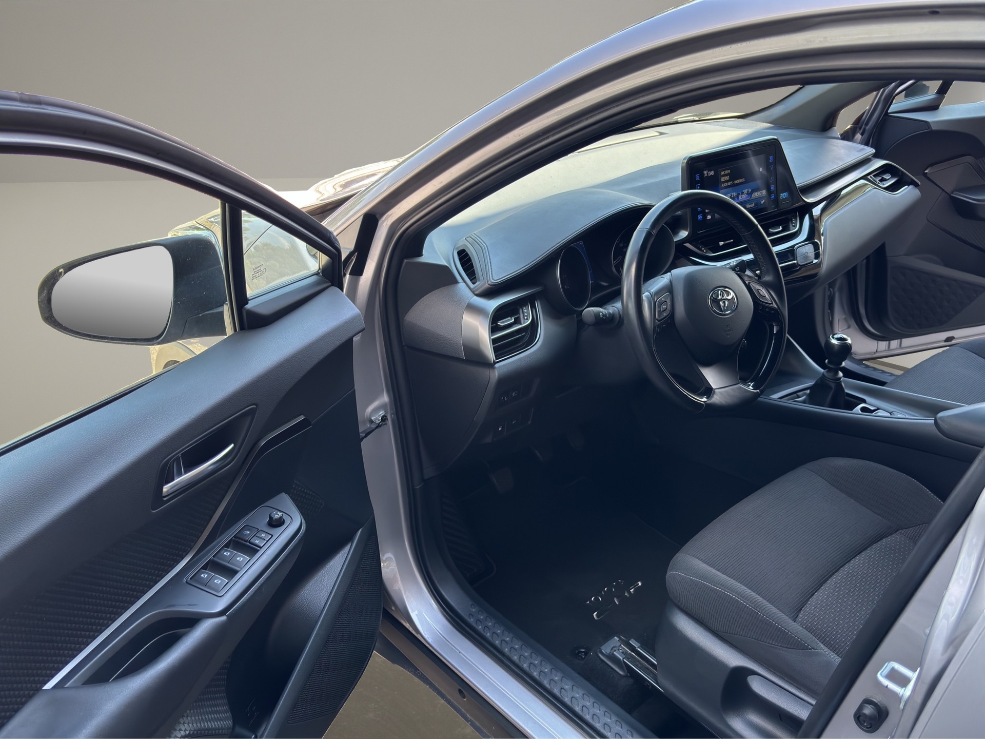TOYOTA C-HR 1.2 Turbo Comfort-image-17