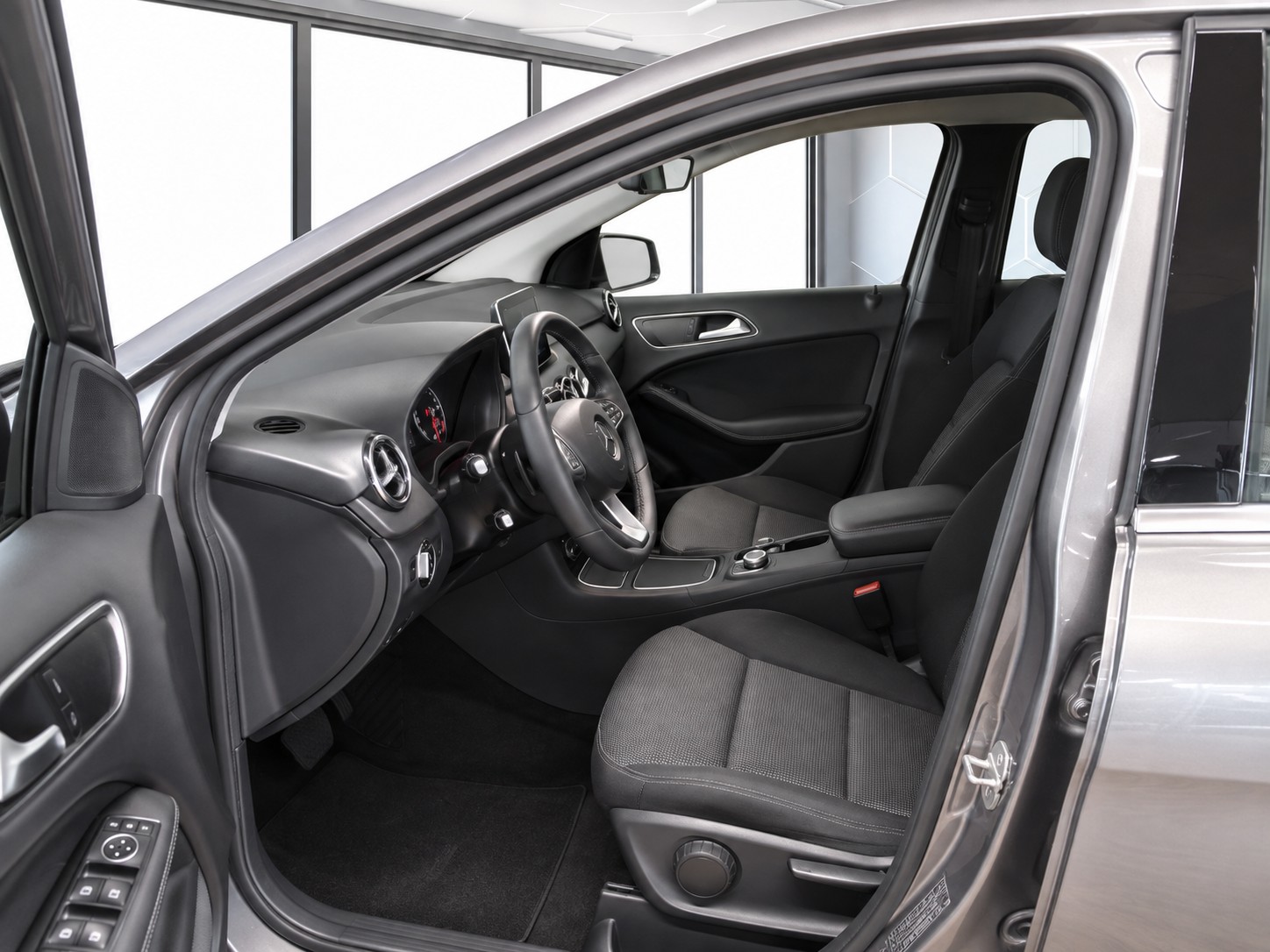MERCEDES-BENZ Electric Drive-image-4
