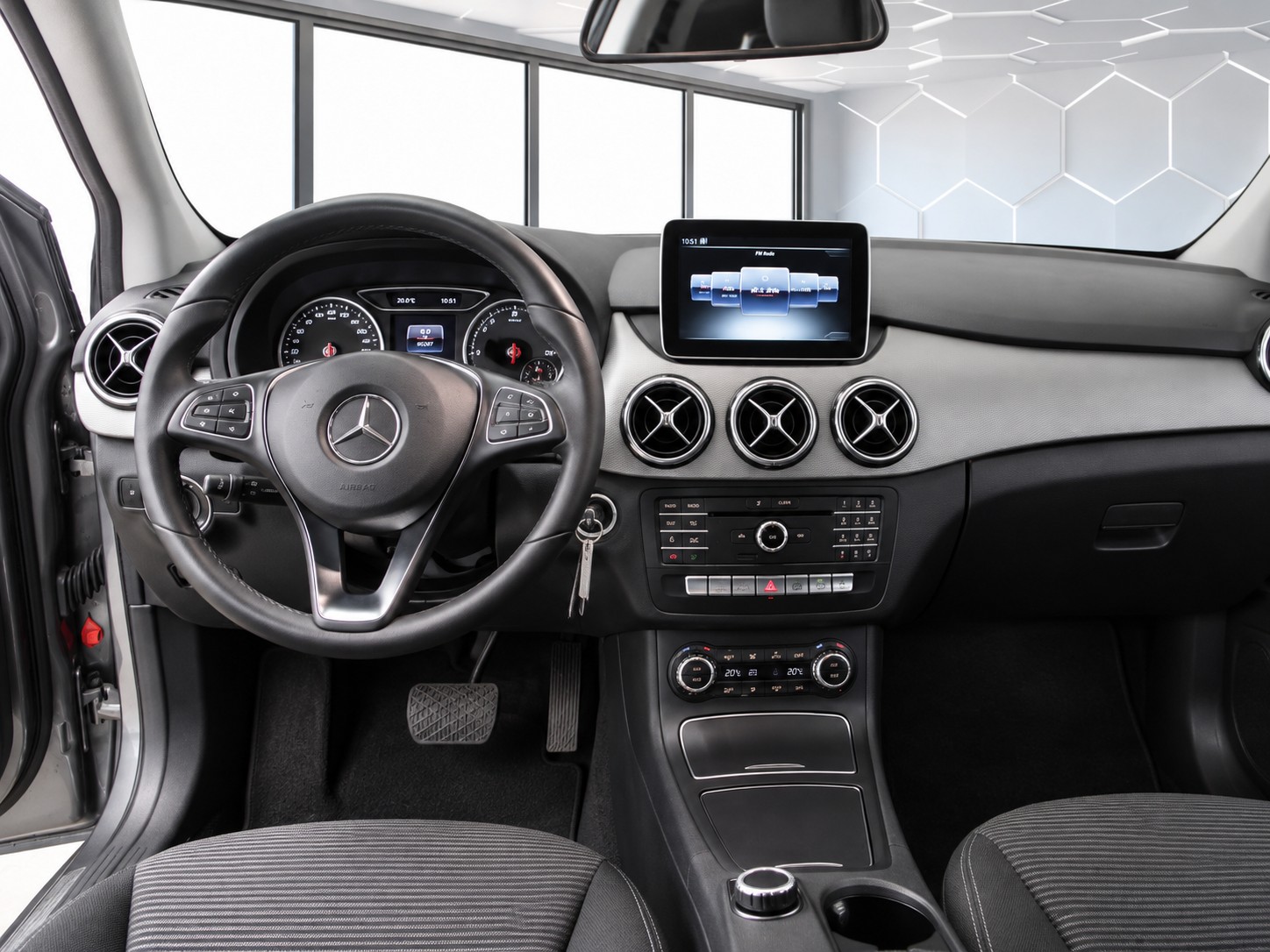 MERCEDES-BENZ Electric Drive-image-3