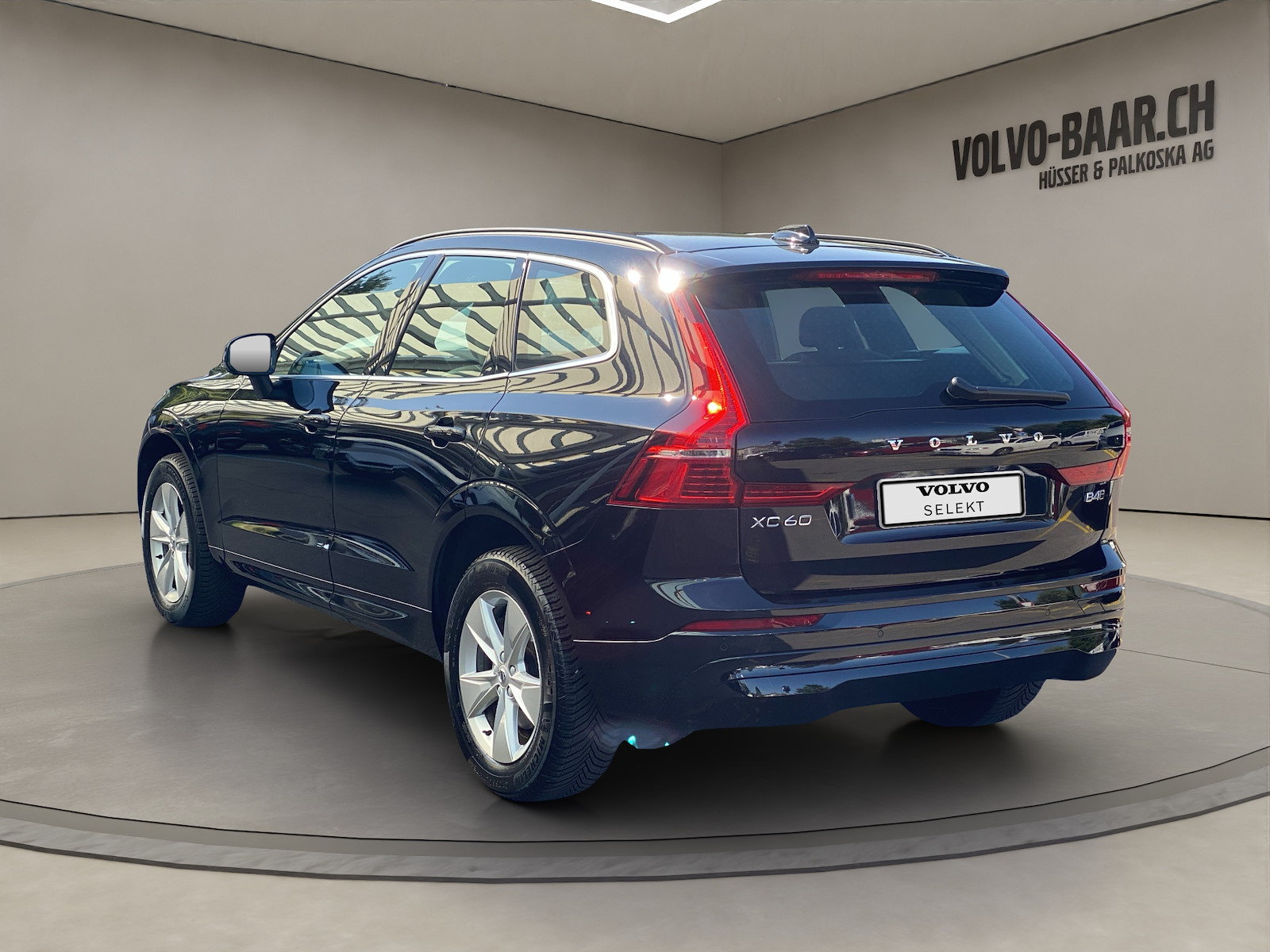 VOLVO XC60 2.0 B4 MH Core AWD-showroom-element-2