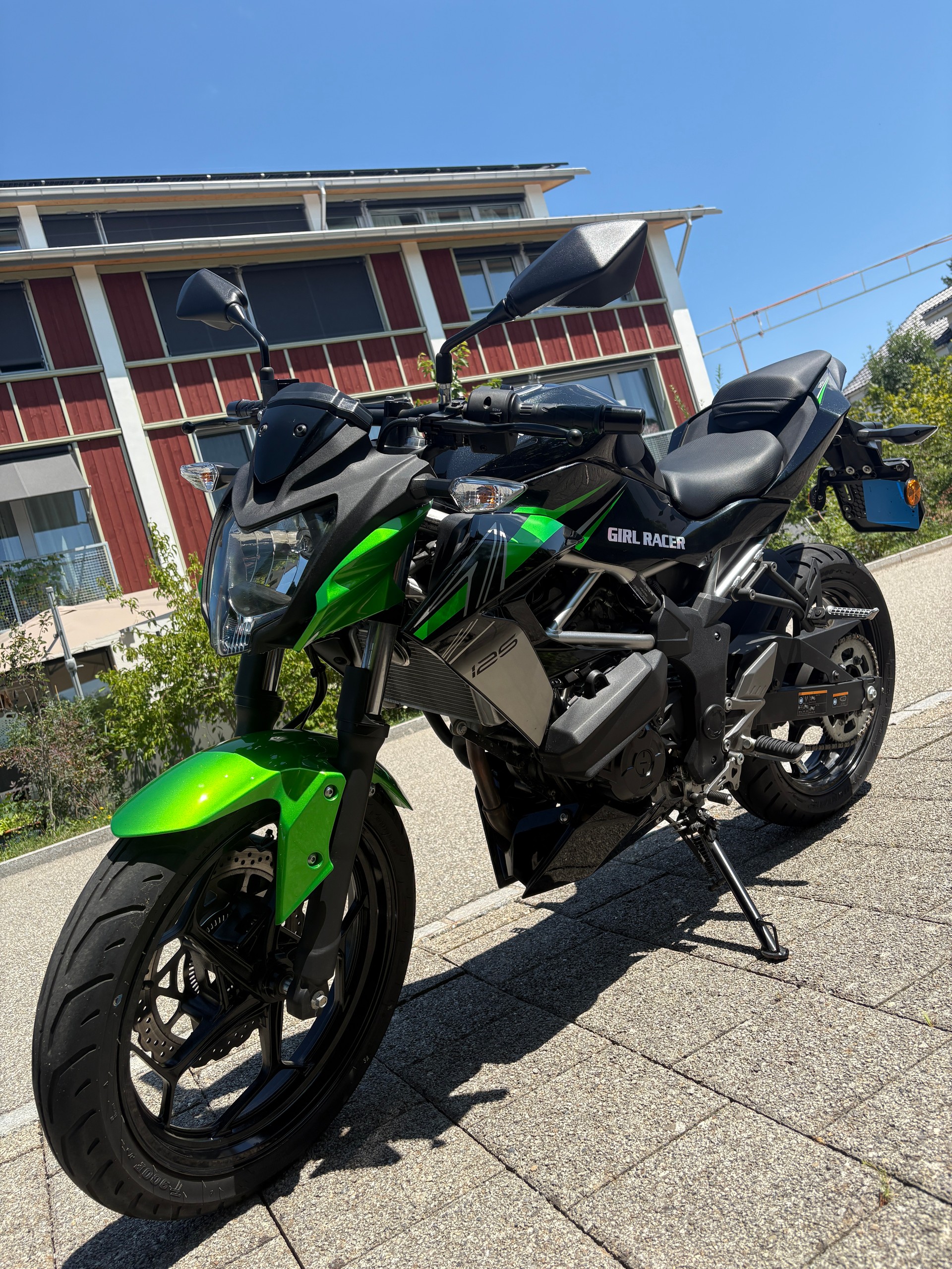 KAWASAKI Z 125-image-5