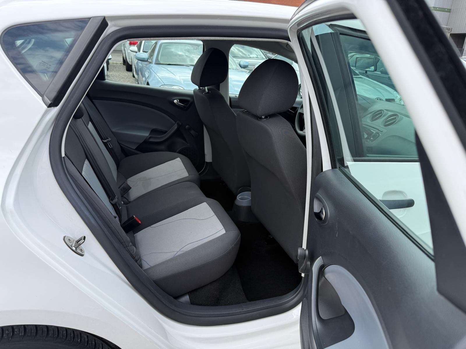 SEAT Ibiza 1.2 TDI Reference-image-11