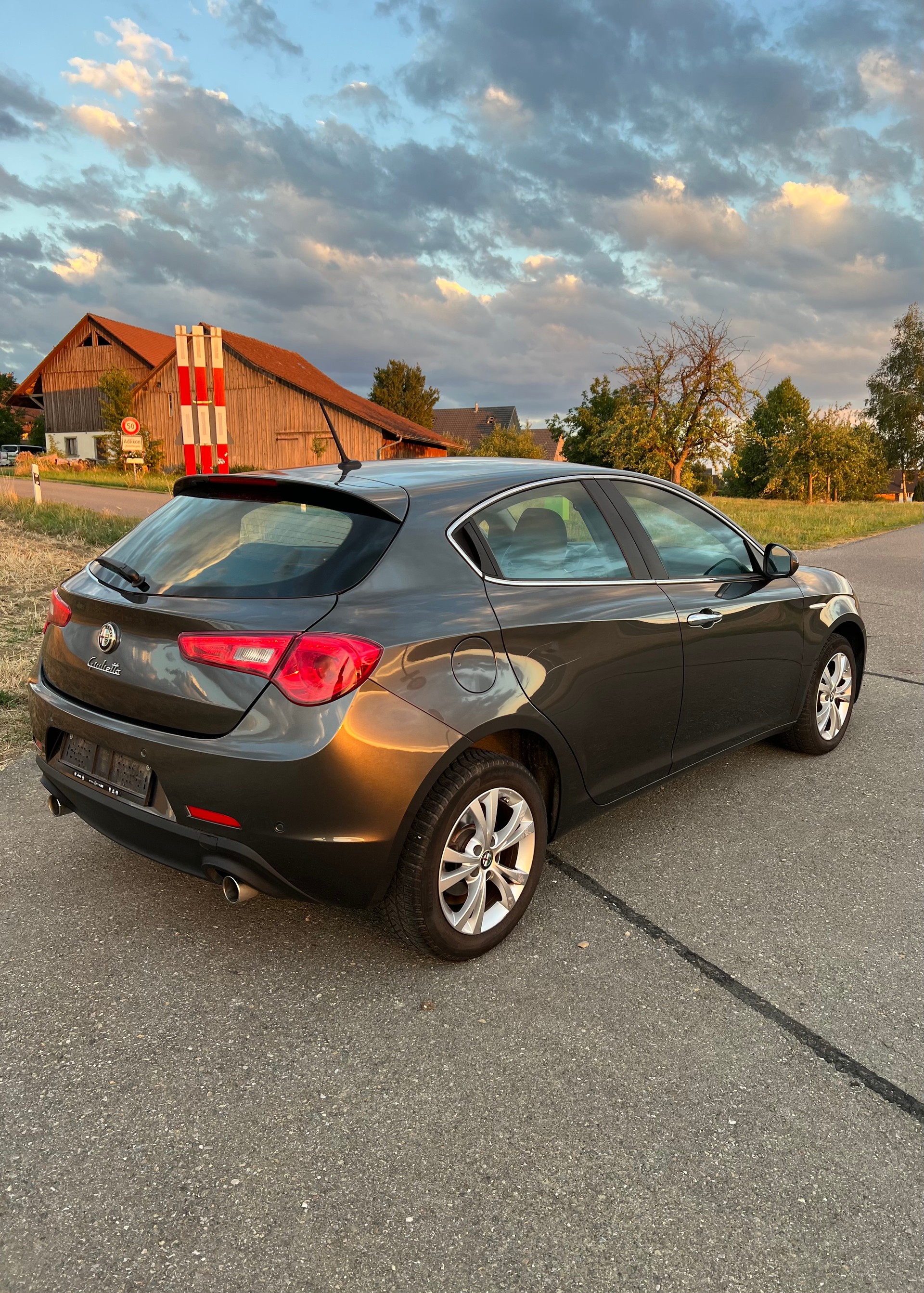 ALFA ROMEO Giulietta 2.0 JTDM Distinctive TCT-image-3