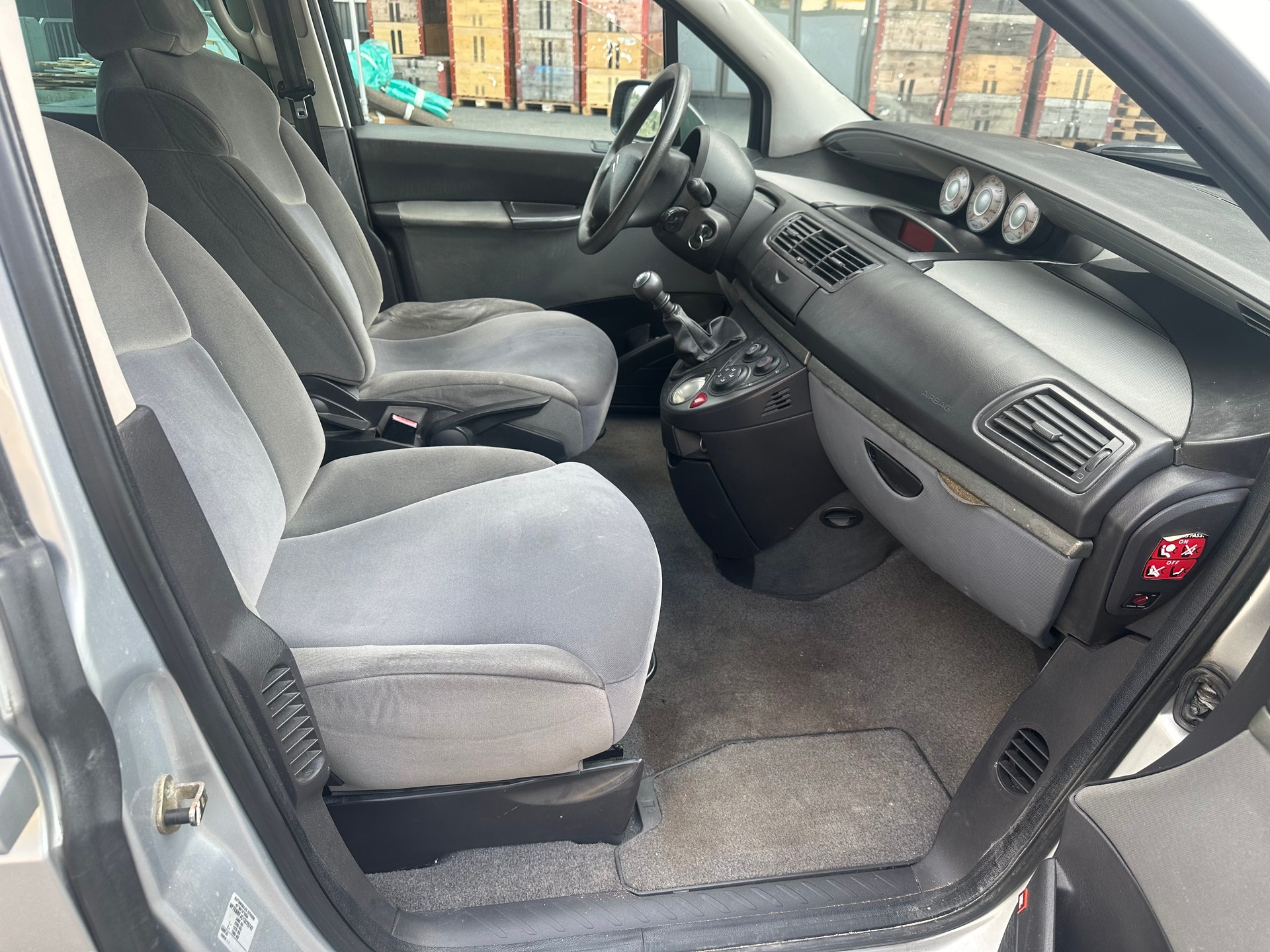 CITROEN C8 2.0 16V Exclusive-image-8