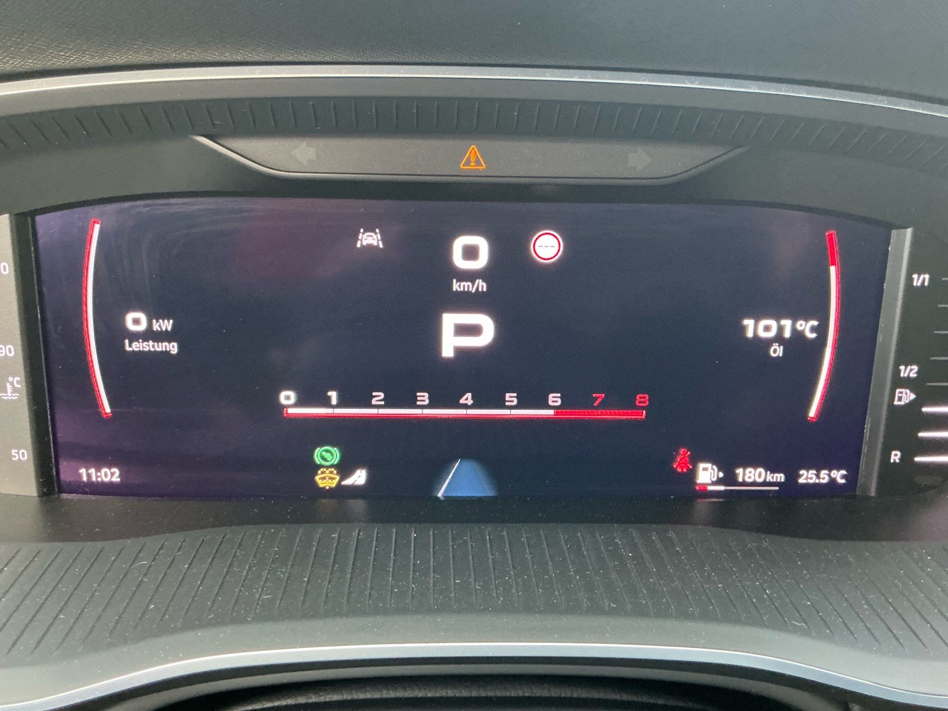 SKODA Octavia Combi 2.0 TSI 265 PS RS ***PANORAMASCHIEBEDACH, ANHÄNGERKUPPLUNG & STANDHEIZUNG***-image-12