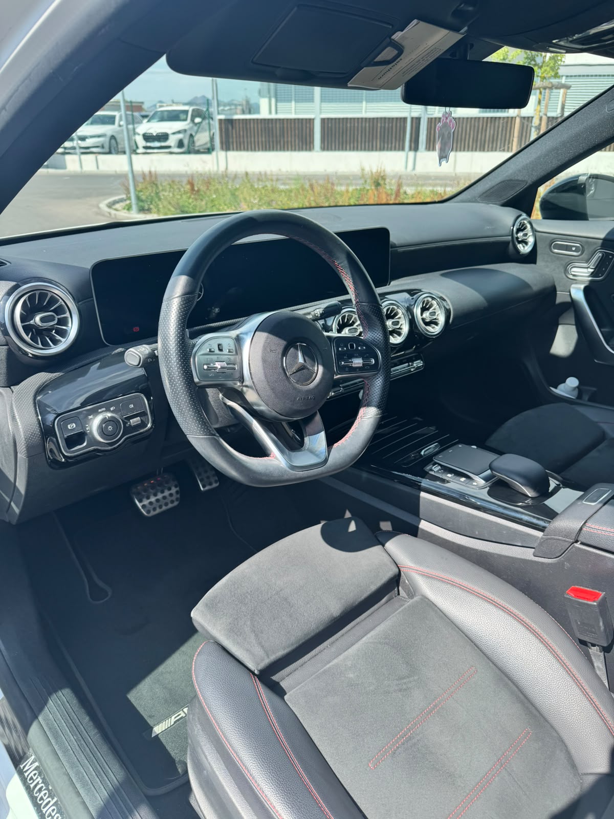 MERCEDES-BENZ A 200 AMG Line-image-3