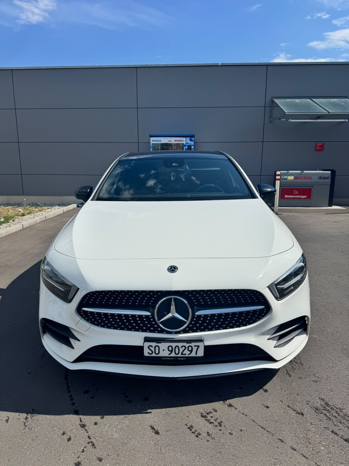 MERCEDES-BENZ A 200 AMG Line