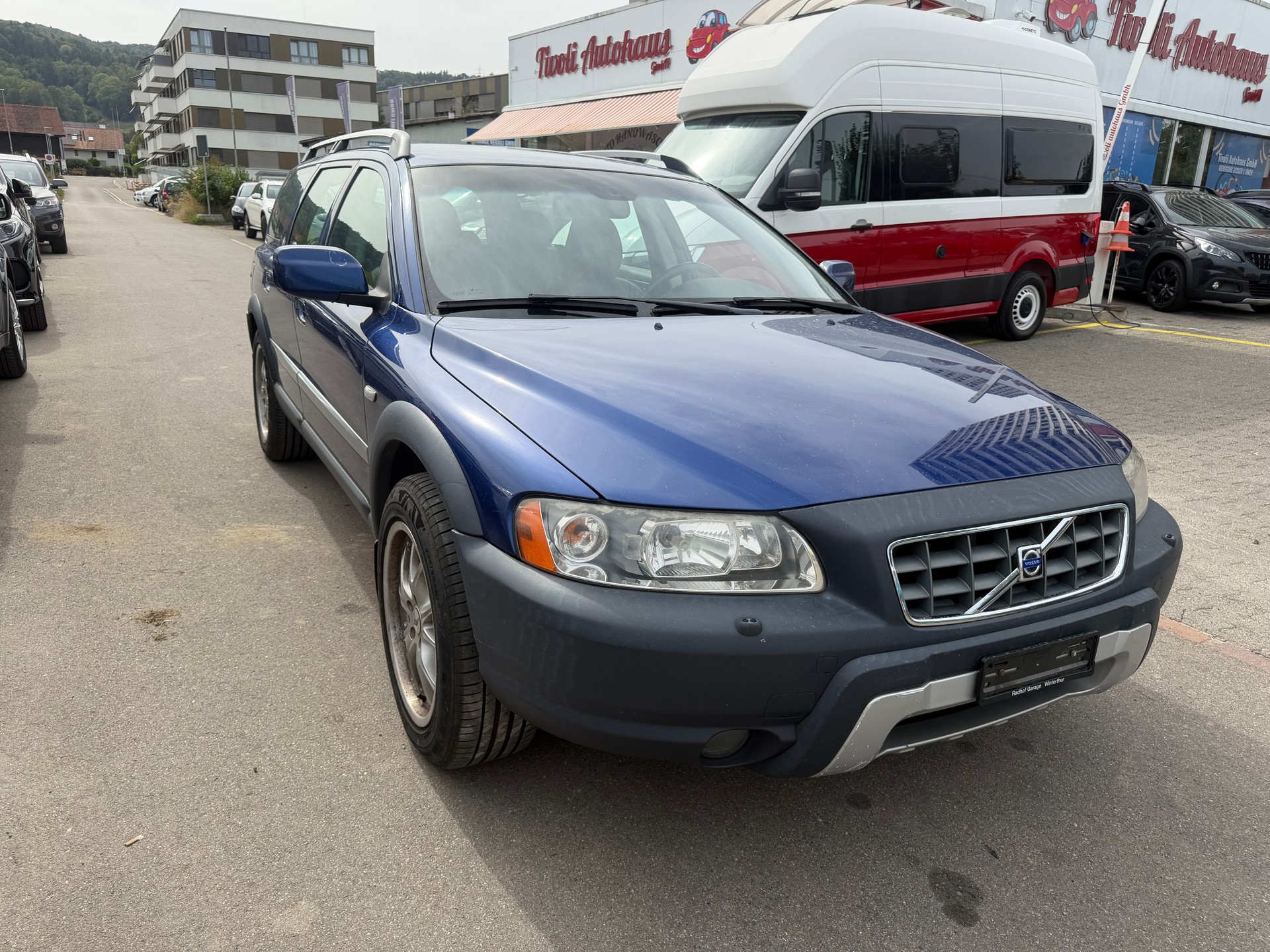 VOLVO XC70 D5 AWD Ocean Race-showroom-element-1