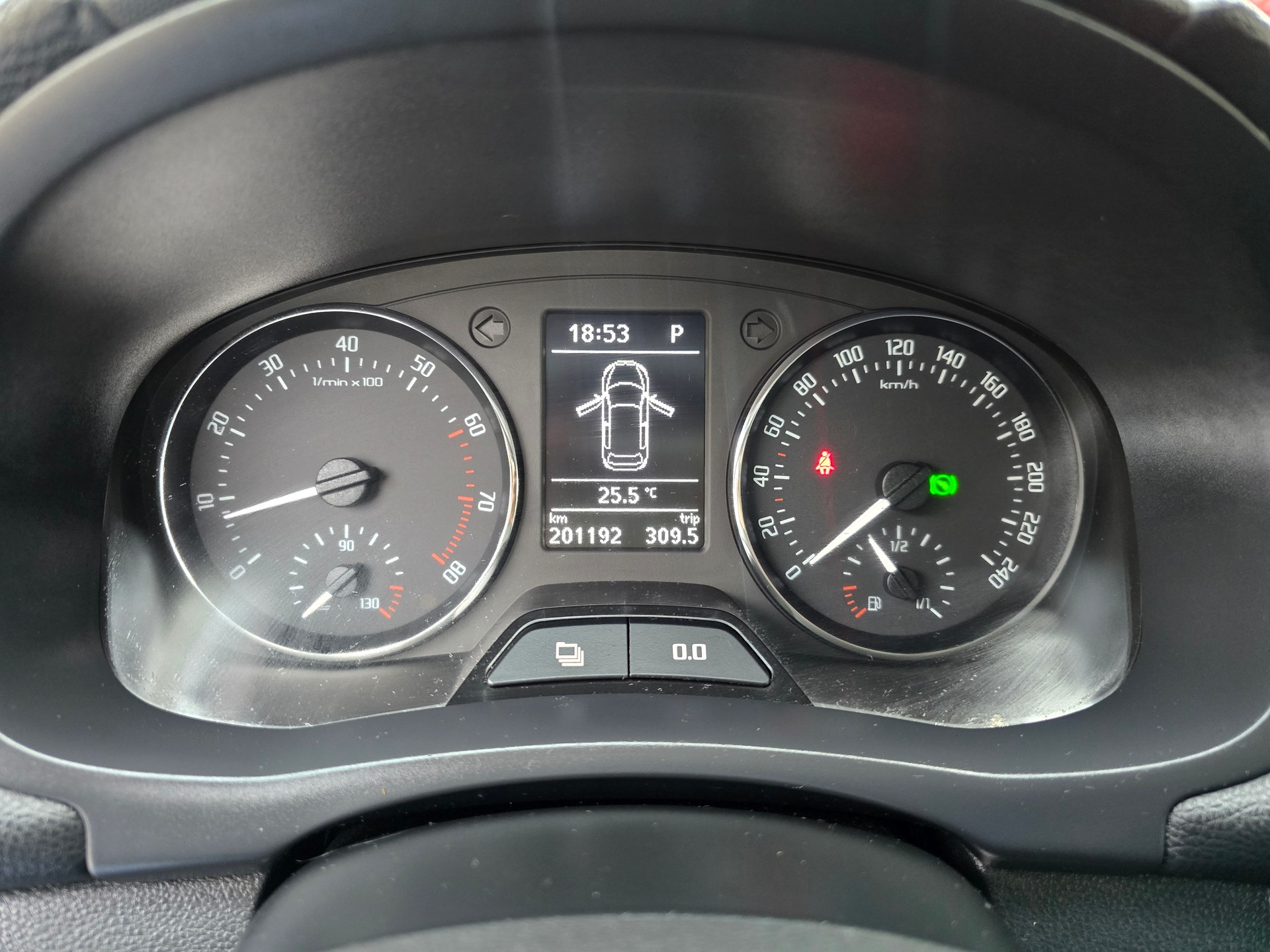 SKODA Fabia 1.2 TSI Classic DSG-image-18