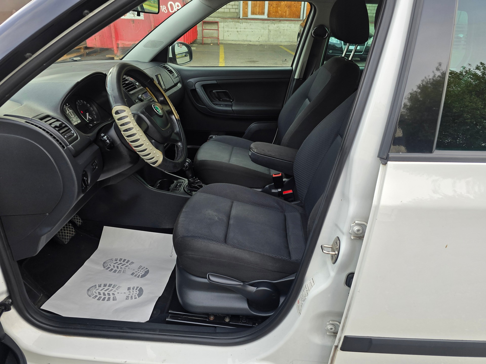SKODA Fabia 1.2 TSI Classic DSG-image-9