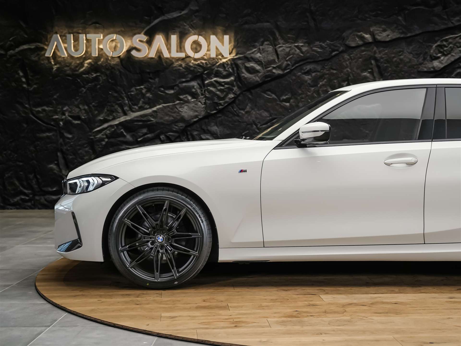 BMW 320i Steptronic M Sport Pro *20" Felgen*Akustik*Ambientebeleuchtung*-image-16