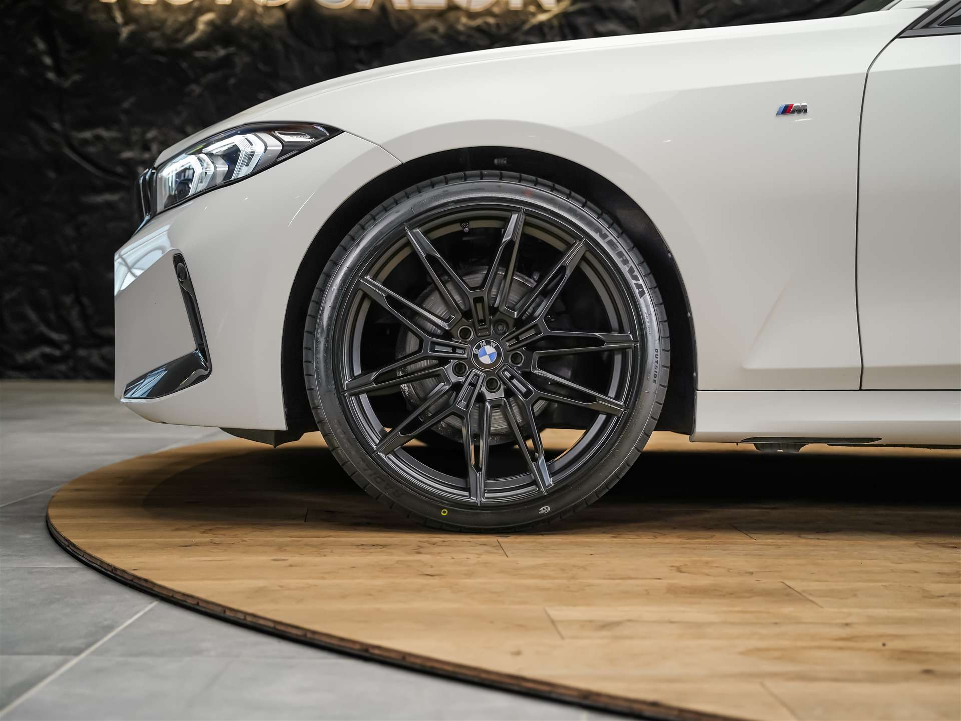 BMW 320i Steptronic M Sport Pro *20" Felgen*Akustik*Ambientebeleuchtung*-image-17