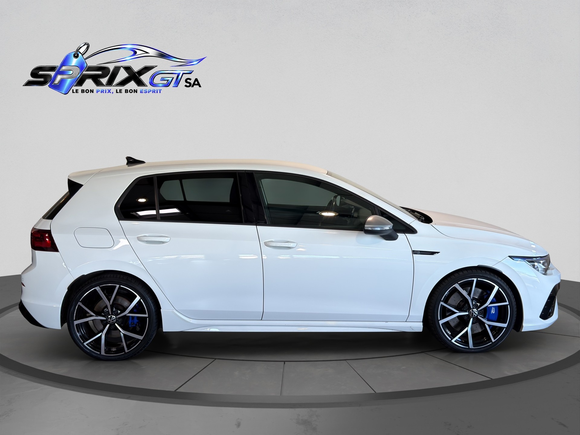 VW Golf 2.0 TSI R DSG 4Motion-showroom-element-2