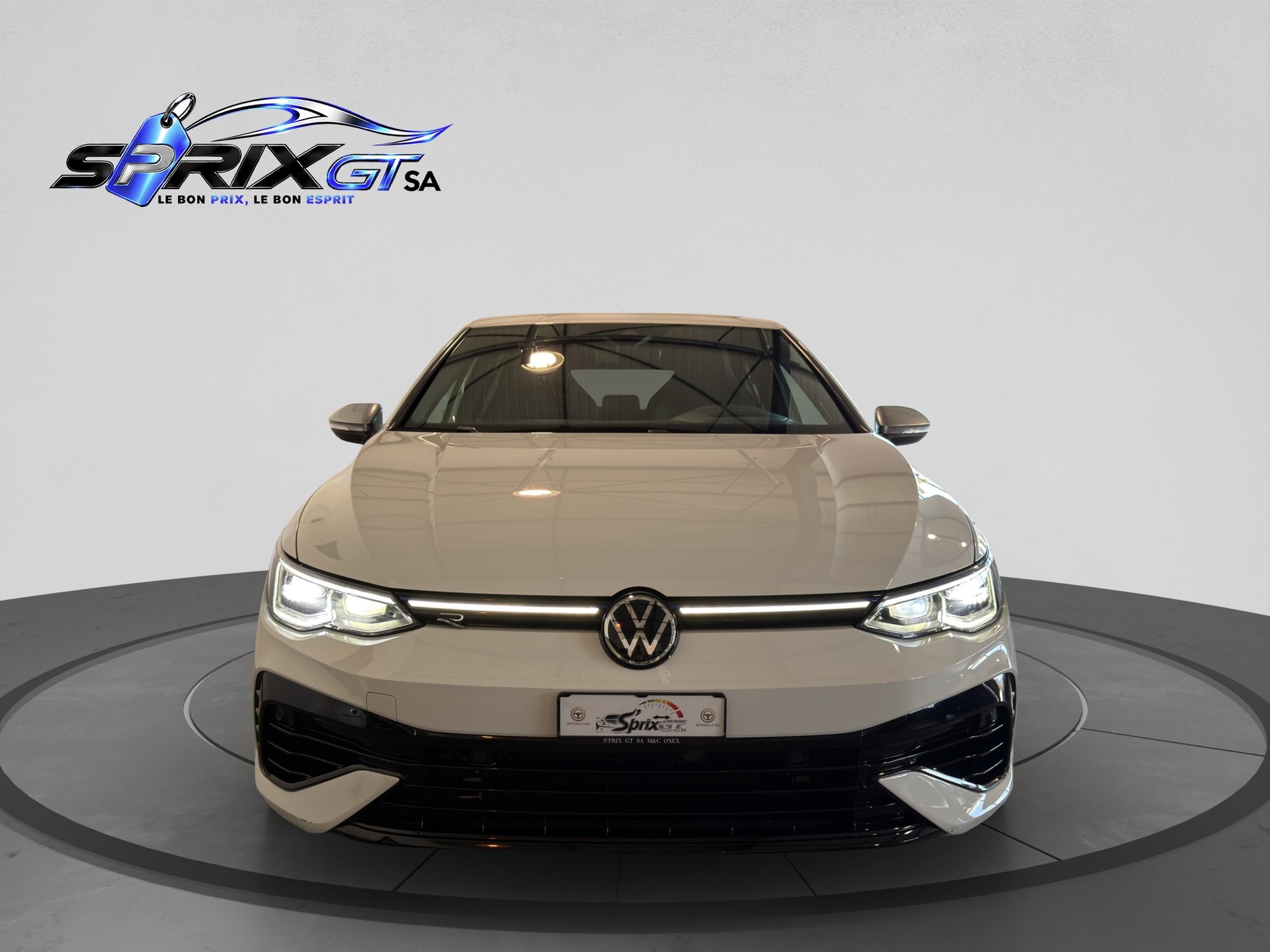 VW Golf 2.0 TSI R DSG 4Motion-image-5