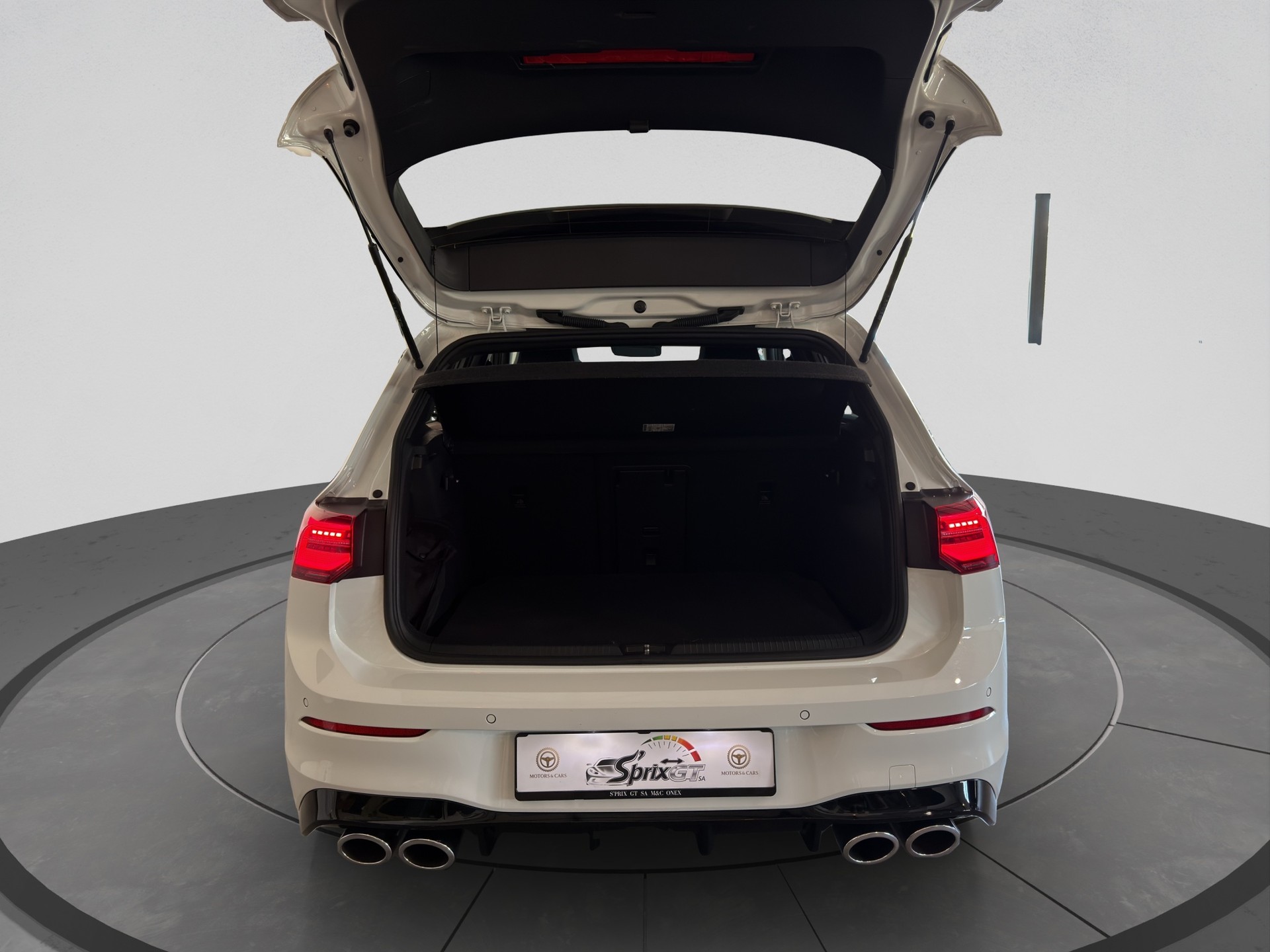 VW Golf 2.0 TSI R DSG 4Motion-image-16
