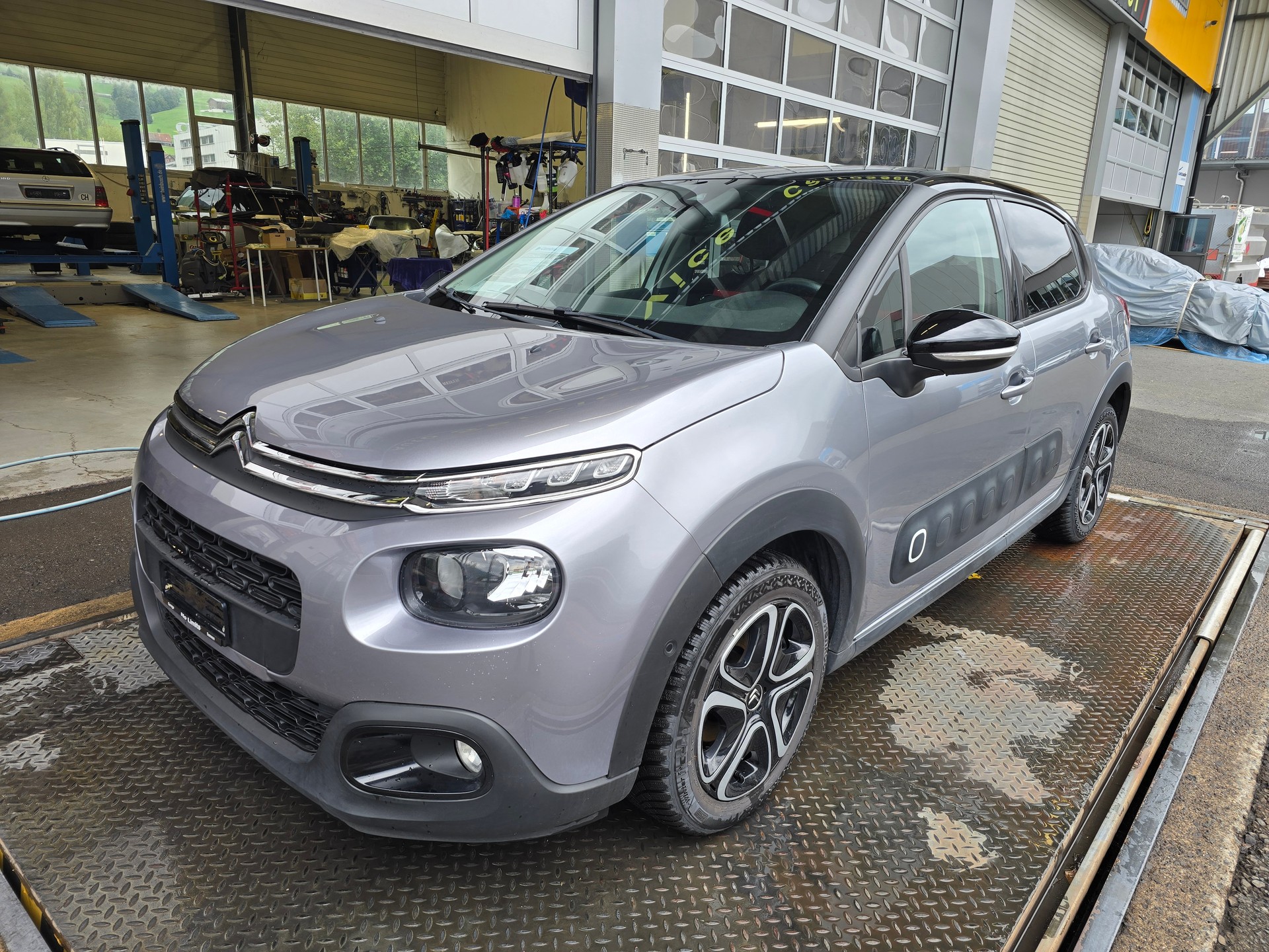 CITROEN C3 1.2i PureTech Shine EAT6 **AB GROSSEM SERVICE ZAHNRIEHMEN***-image-1