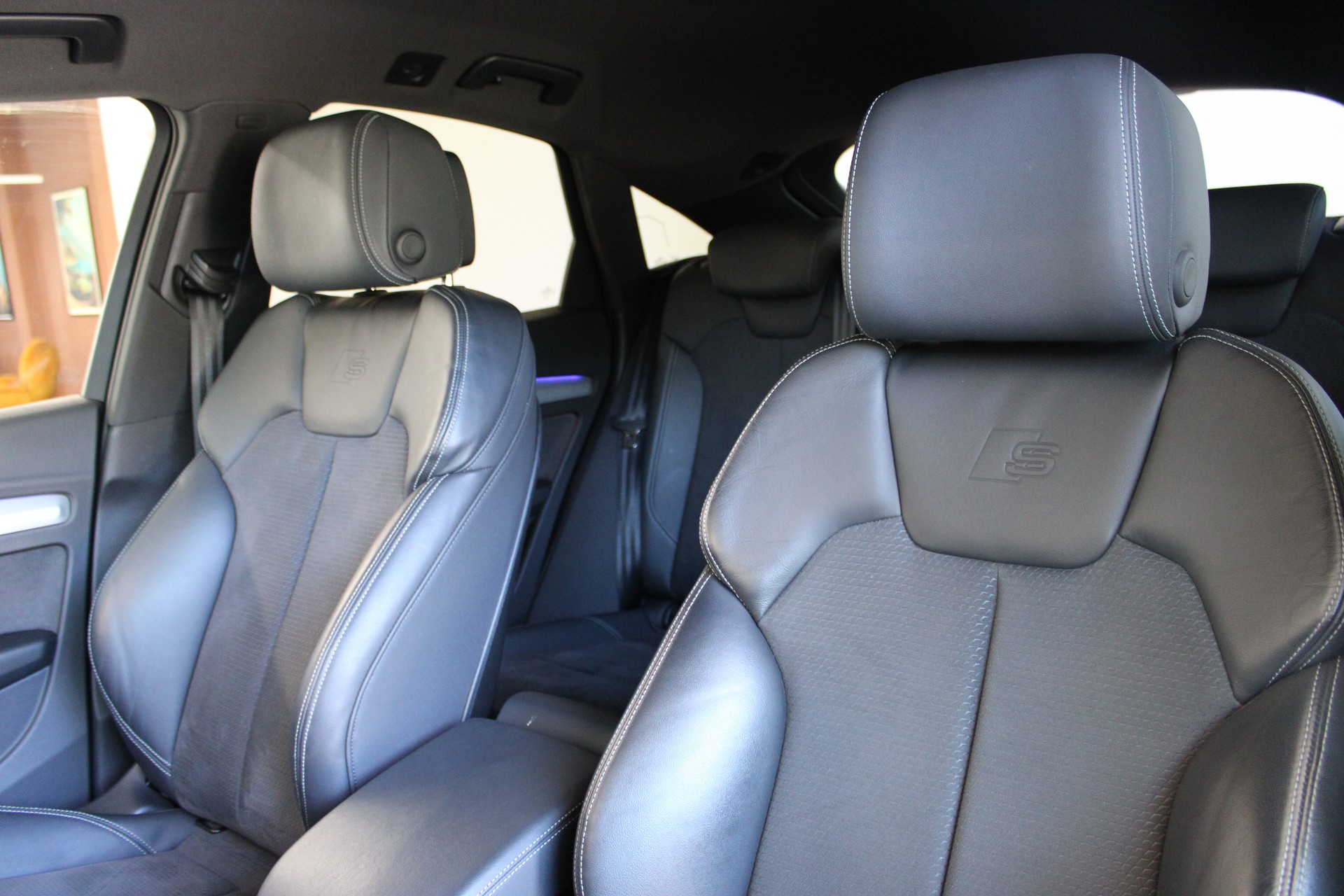 AUDI Q5 Sportback 40 TDI S line quattro S-tronic-image-11