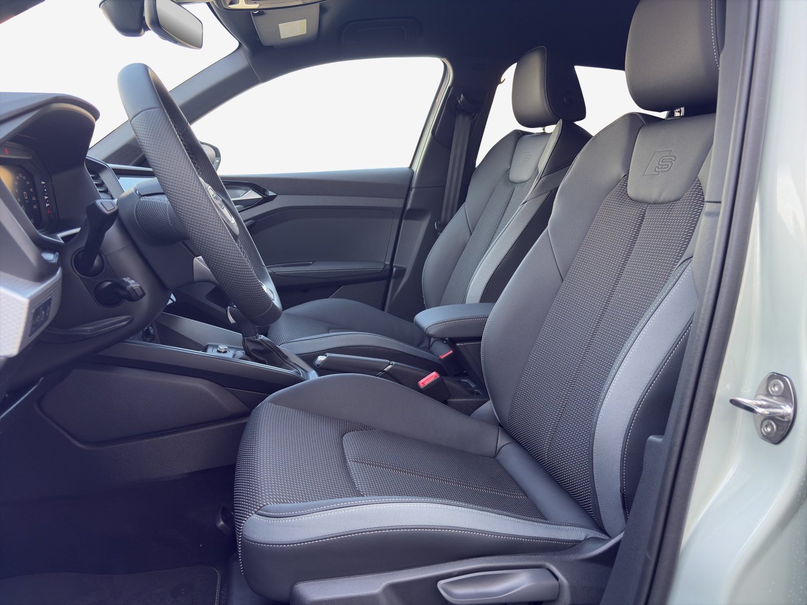 AUDI A1 Sportback 30 TFSI S Line Attraction S-tronic-showroom-element-1