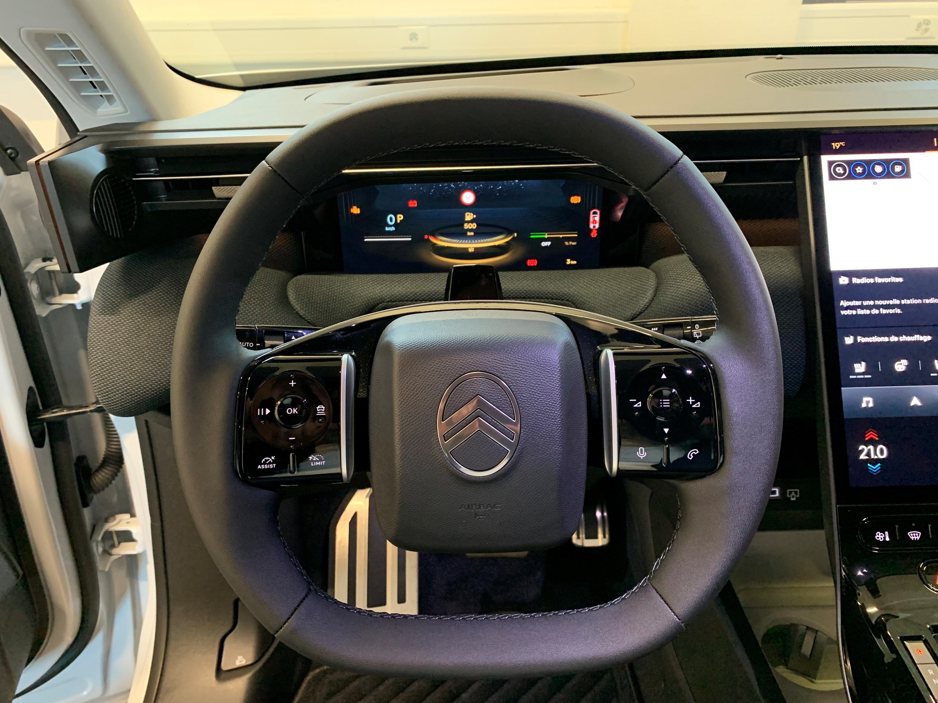 CITROEN C5 Aircross 1.2 HEV Max Automat-image-12