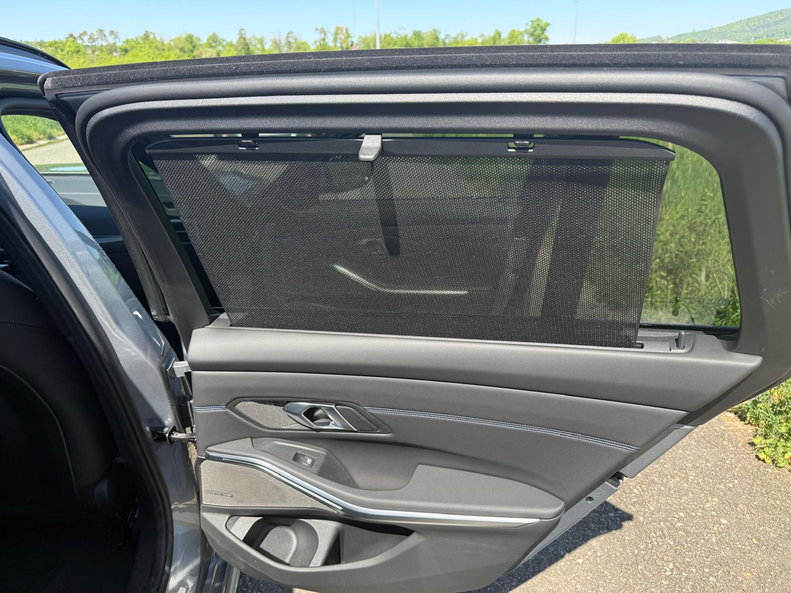BMW 330i xDrive SAG-image-3
