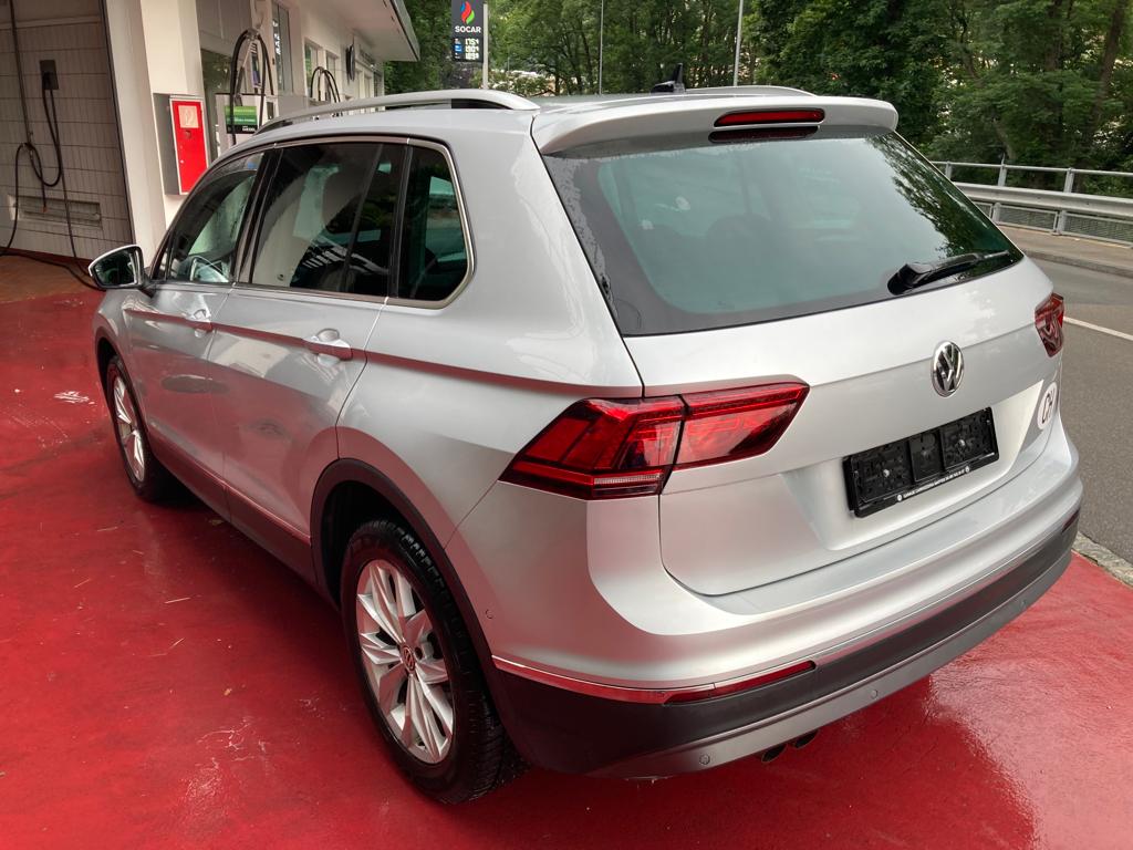 VW Tiguan 2.0TSI Highline 4Motion DSG-image-5