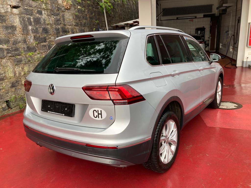 VW Tiguan 2.0TSI Highline 4Motion DSG-showroom-element-3