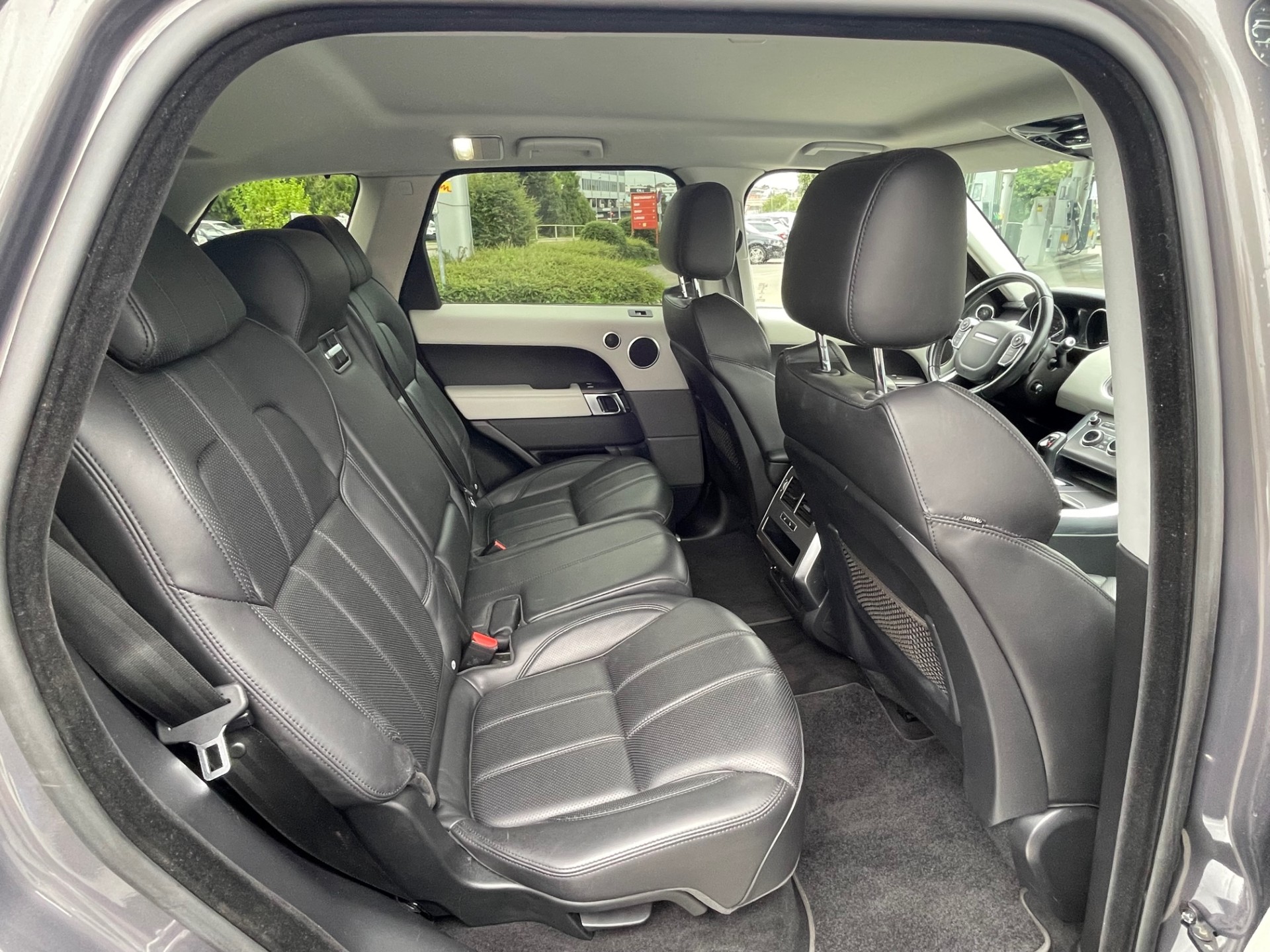 LAND ROVER Range Rover Sport 3.0 SDV6 HSE Automatic-image-6
