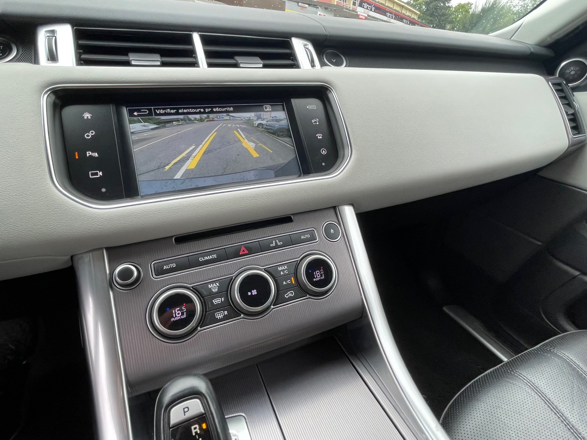 LAND ROVER Range Rover Sport 3.0 SDV6 HSE Automatic-image-11