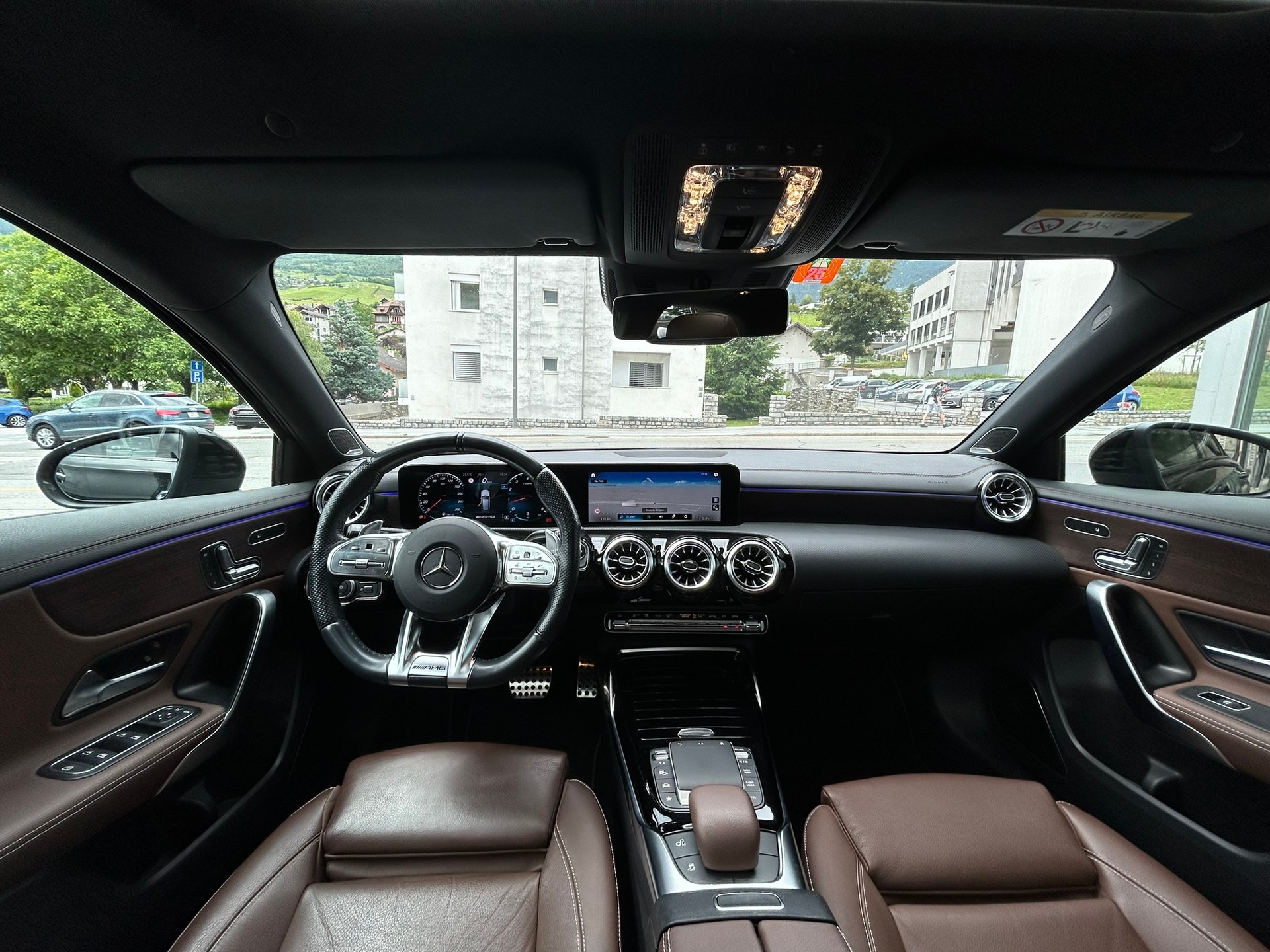 MERCEDES-BENZ A 35 AMG 4Matic Speedshift-image-6
