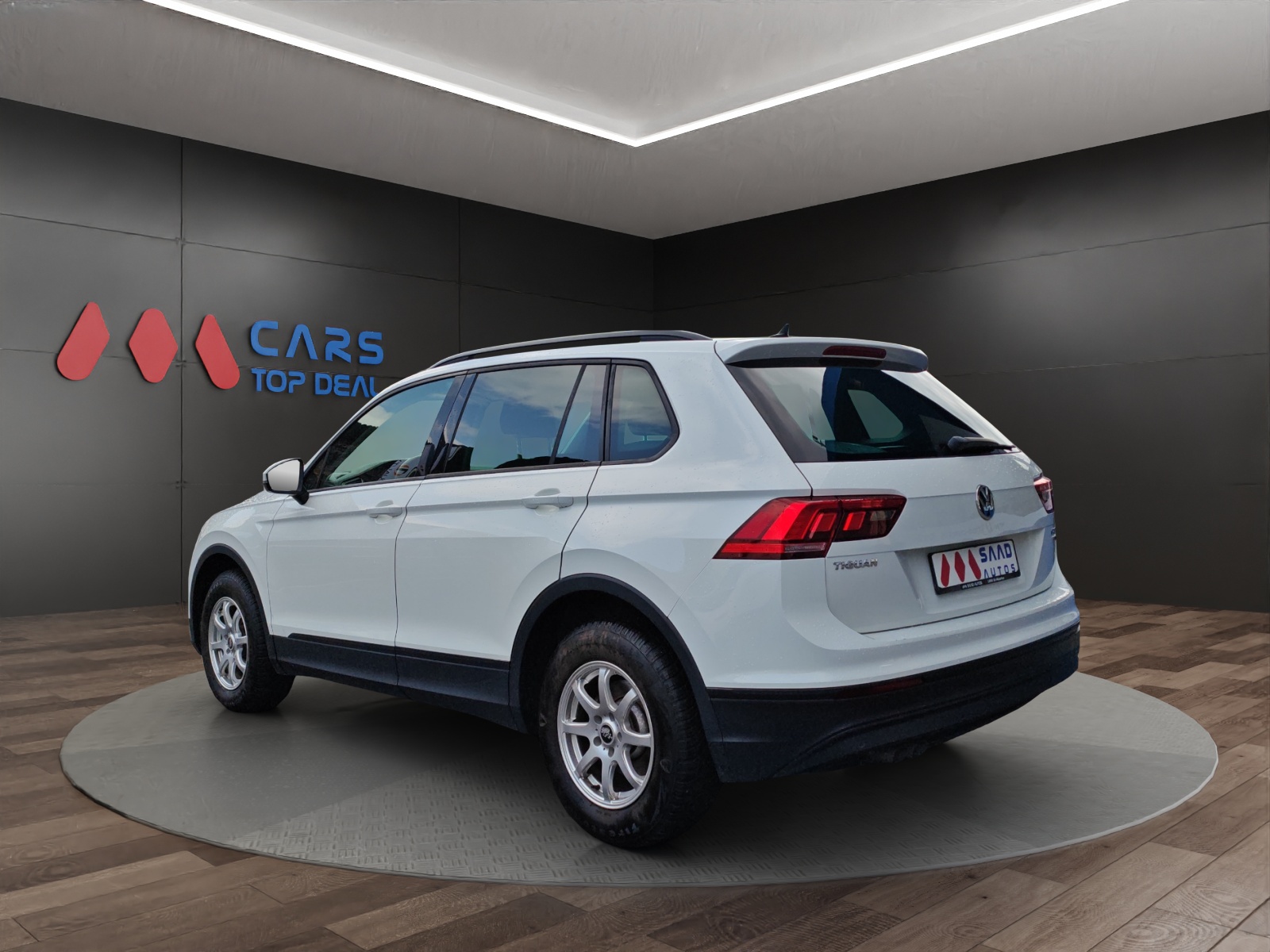 VW Tiguan 2.0 TDI SCR Trendline 4Motion DSG [Expertise du jour + Garantie 12 mois + Service & Immat. Offerts]-showroom-element-3