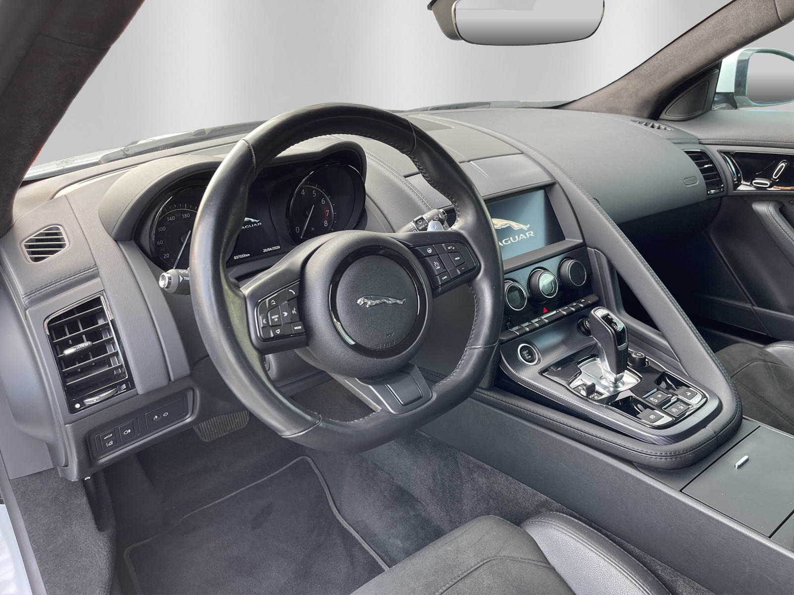 JAGUAR F-Type Convertible 2.0 I4 R-Dynamik Automatik-image-10