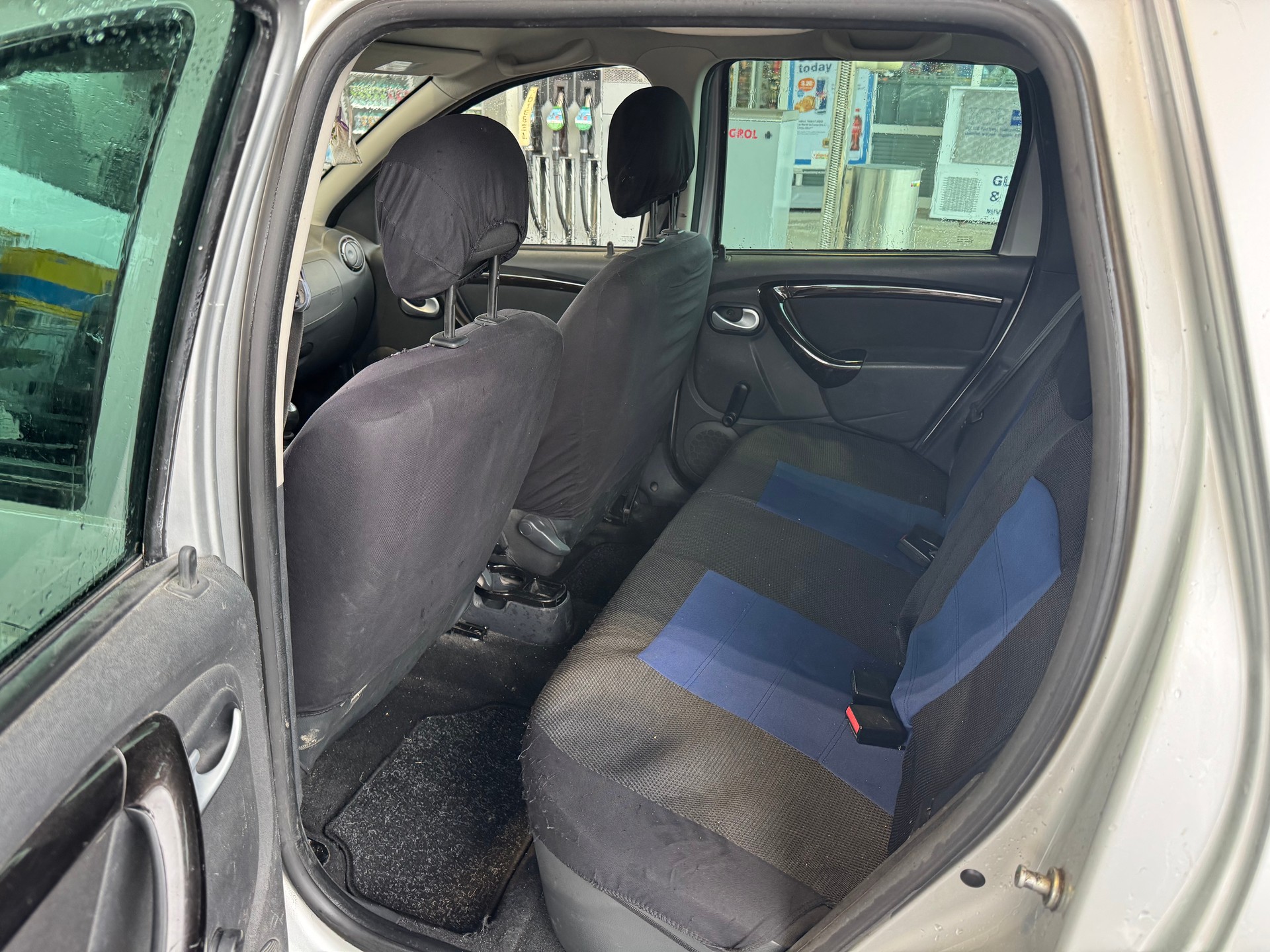 DACIA Duster 1.5 dCi Lauréate 4x4-image-7