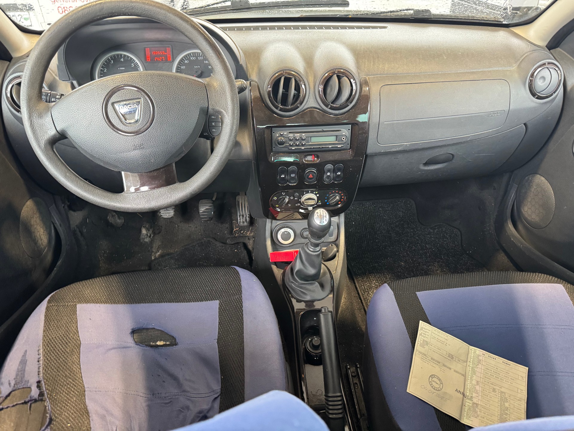 DACIA Duster 1.5 dCi Lauréate 4x4-image-5