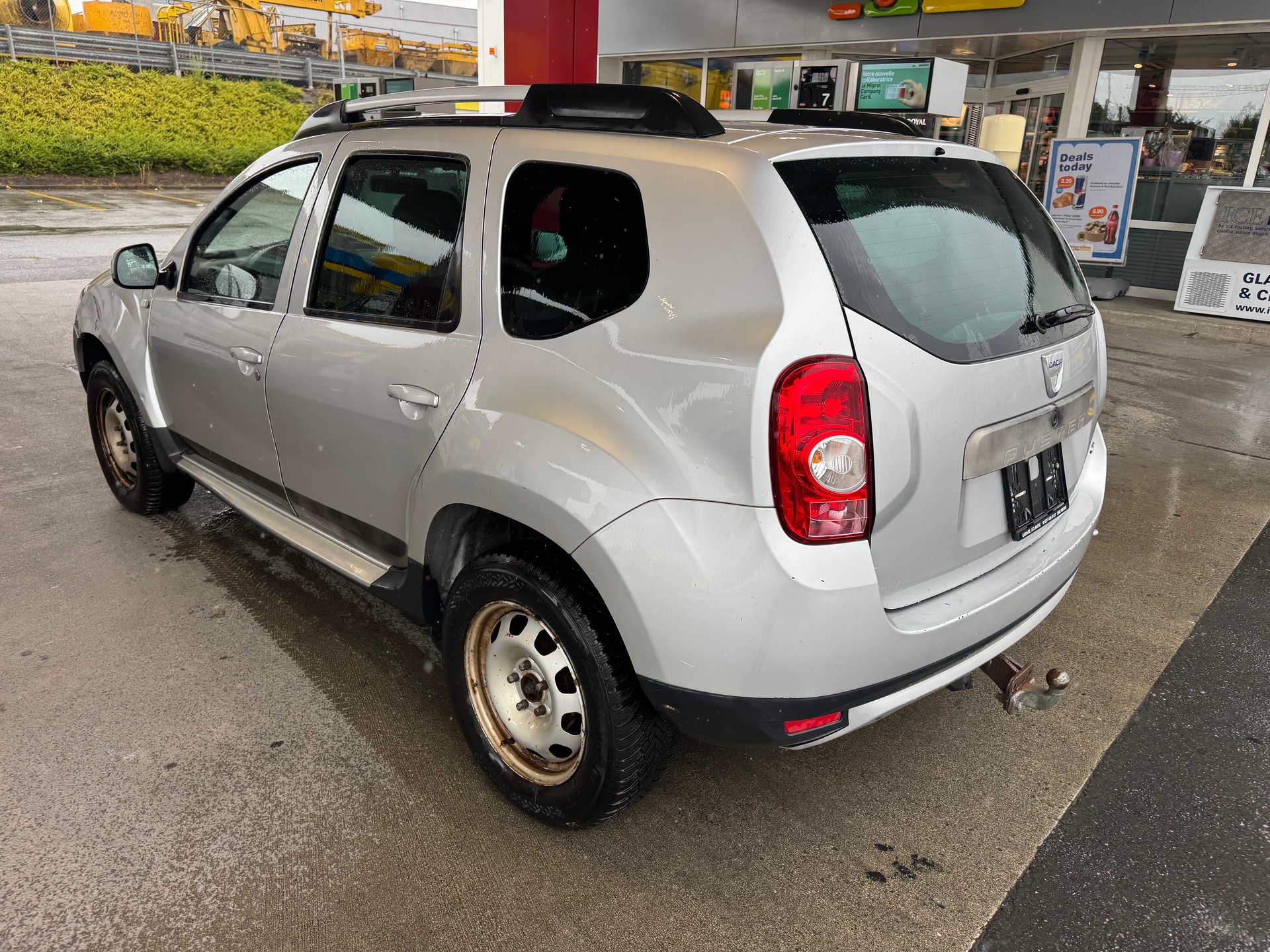 DACIA Duster 1.5 dCi Lauréate 4x4-image-2