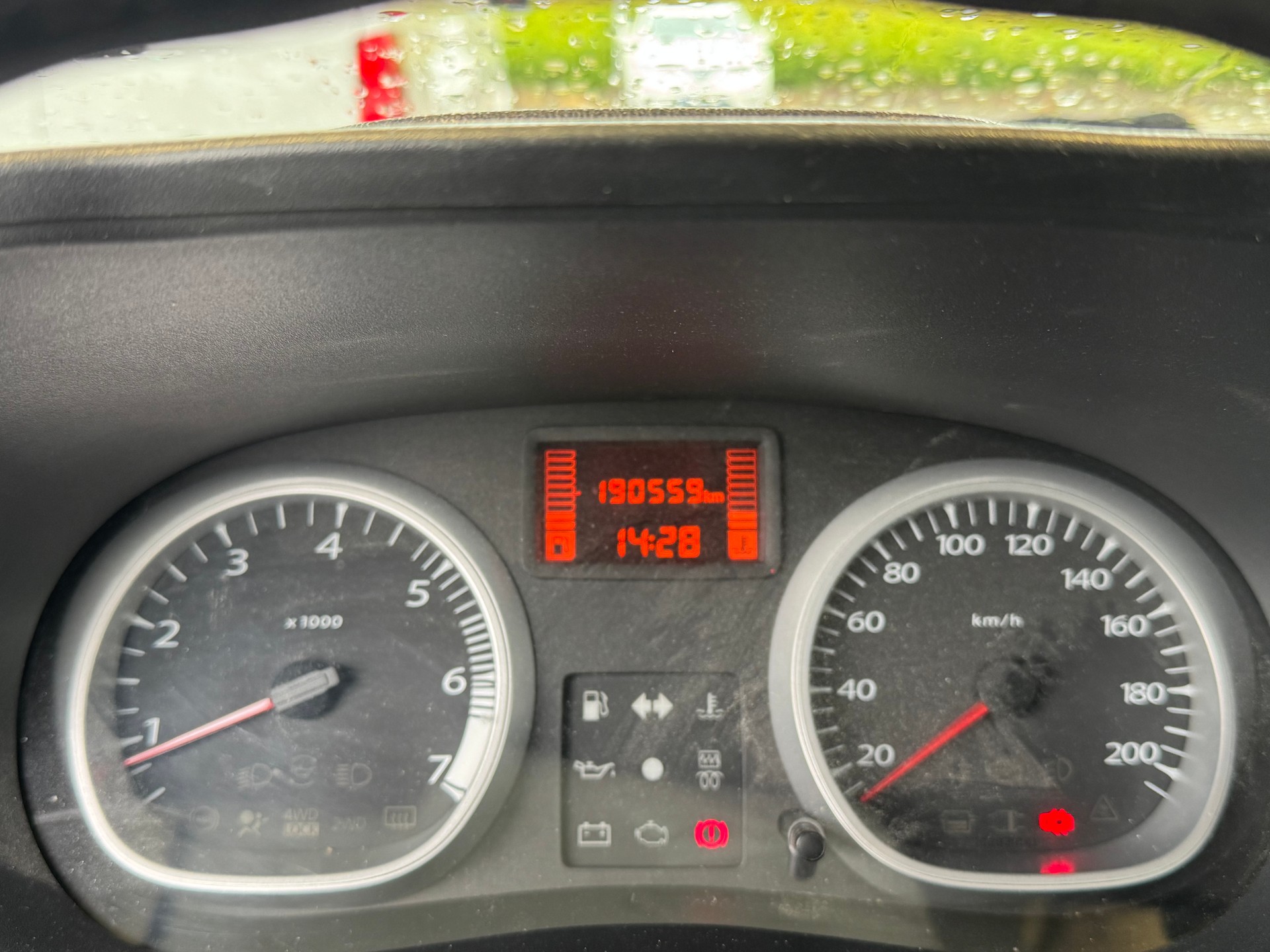 DACIA Duster 1.5 dCi Lauréate 4x4-image-10