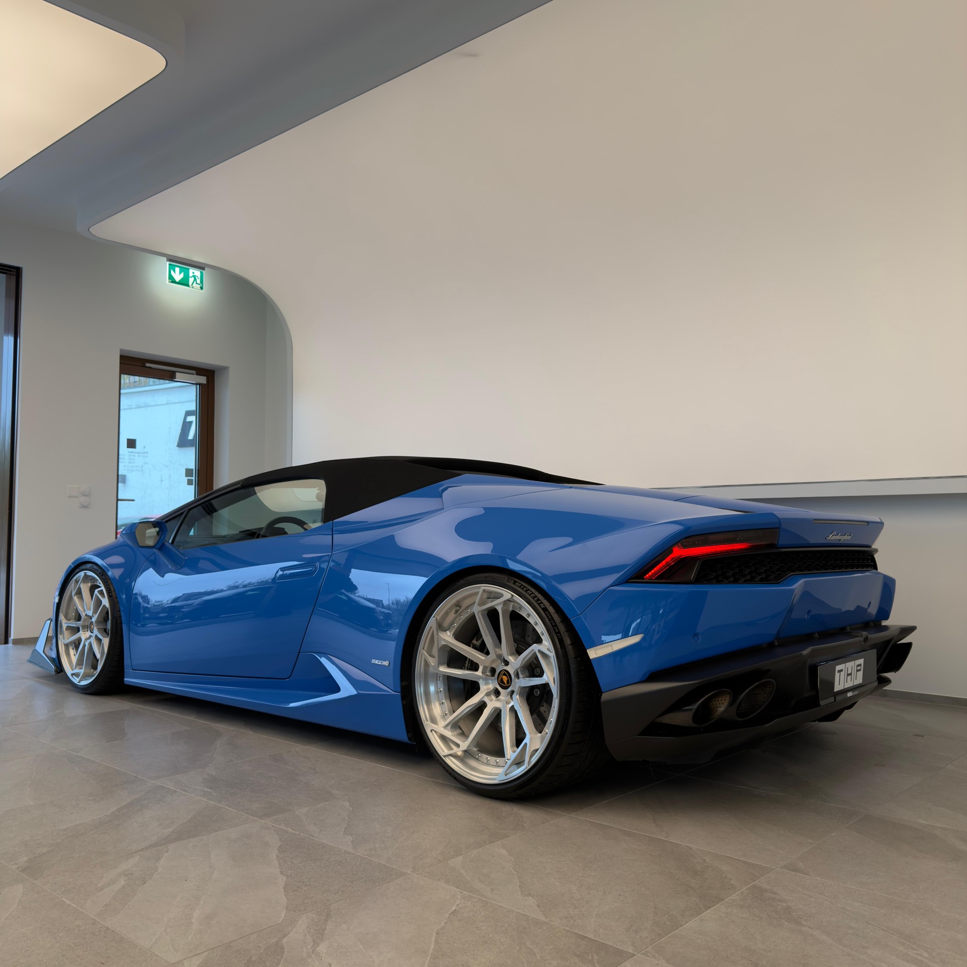 LAMBORGHINI Huracan LP610-4 Spyder DCT-image-8