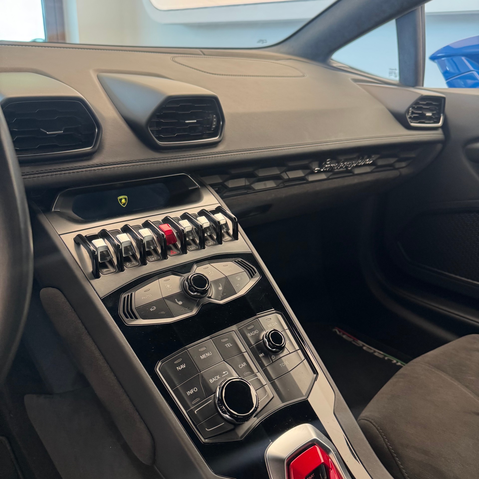 LAMBORGHINI Huracan LP610-4 Spyder DCT-image-10