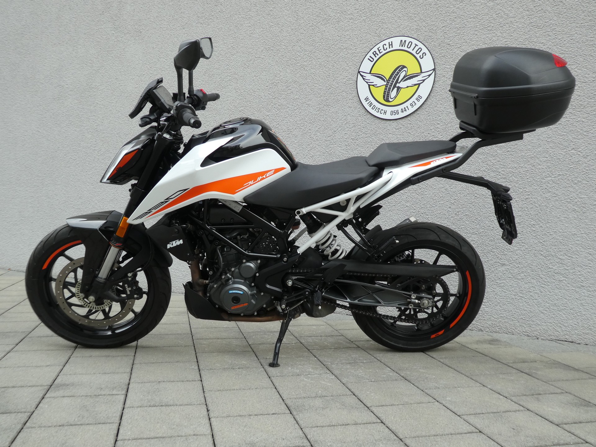 KTM 390 Duke-image-6