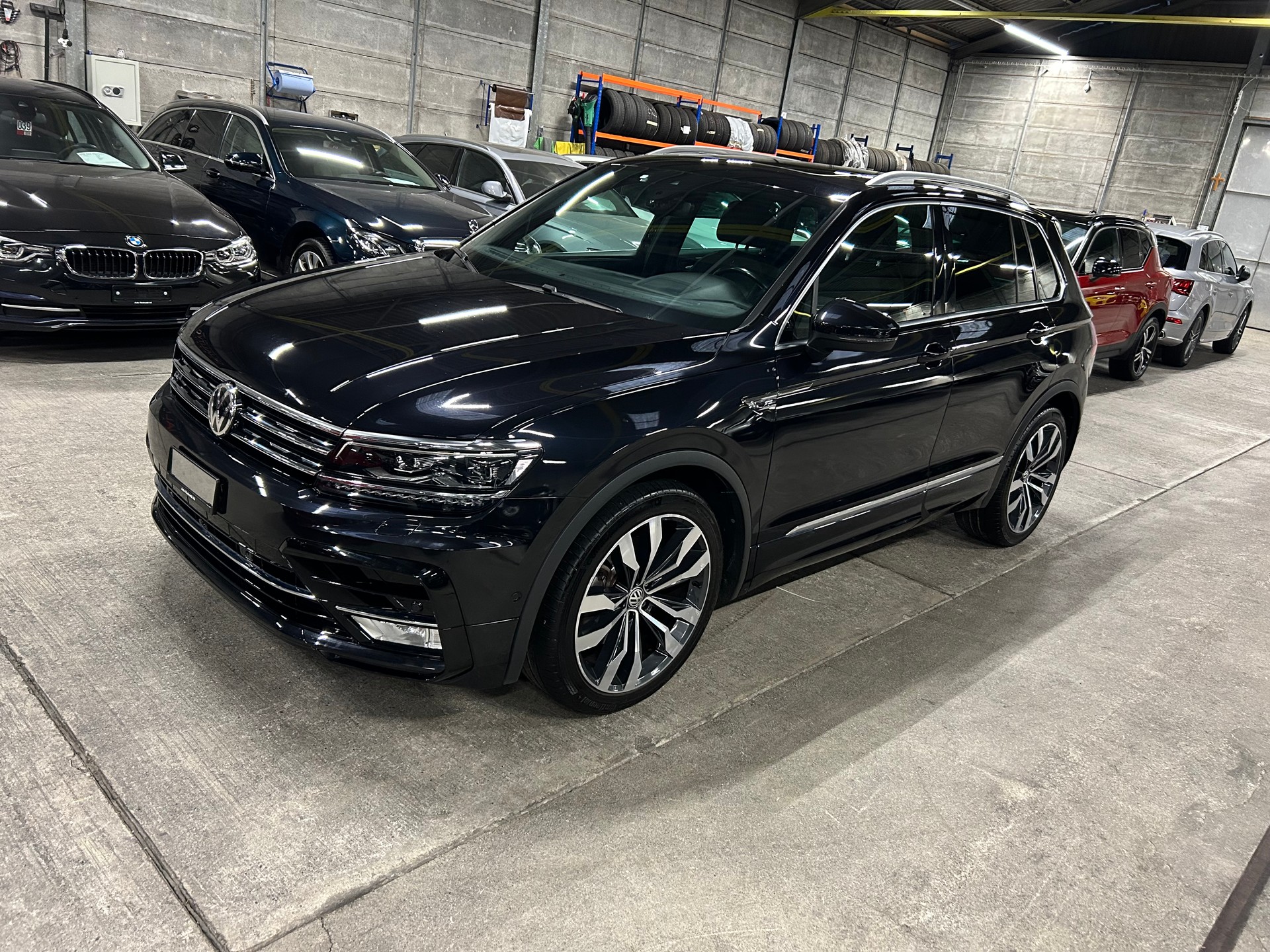 VW Tiguan 2.0TSI R-LINE 4Motion DSG-image-6